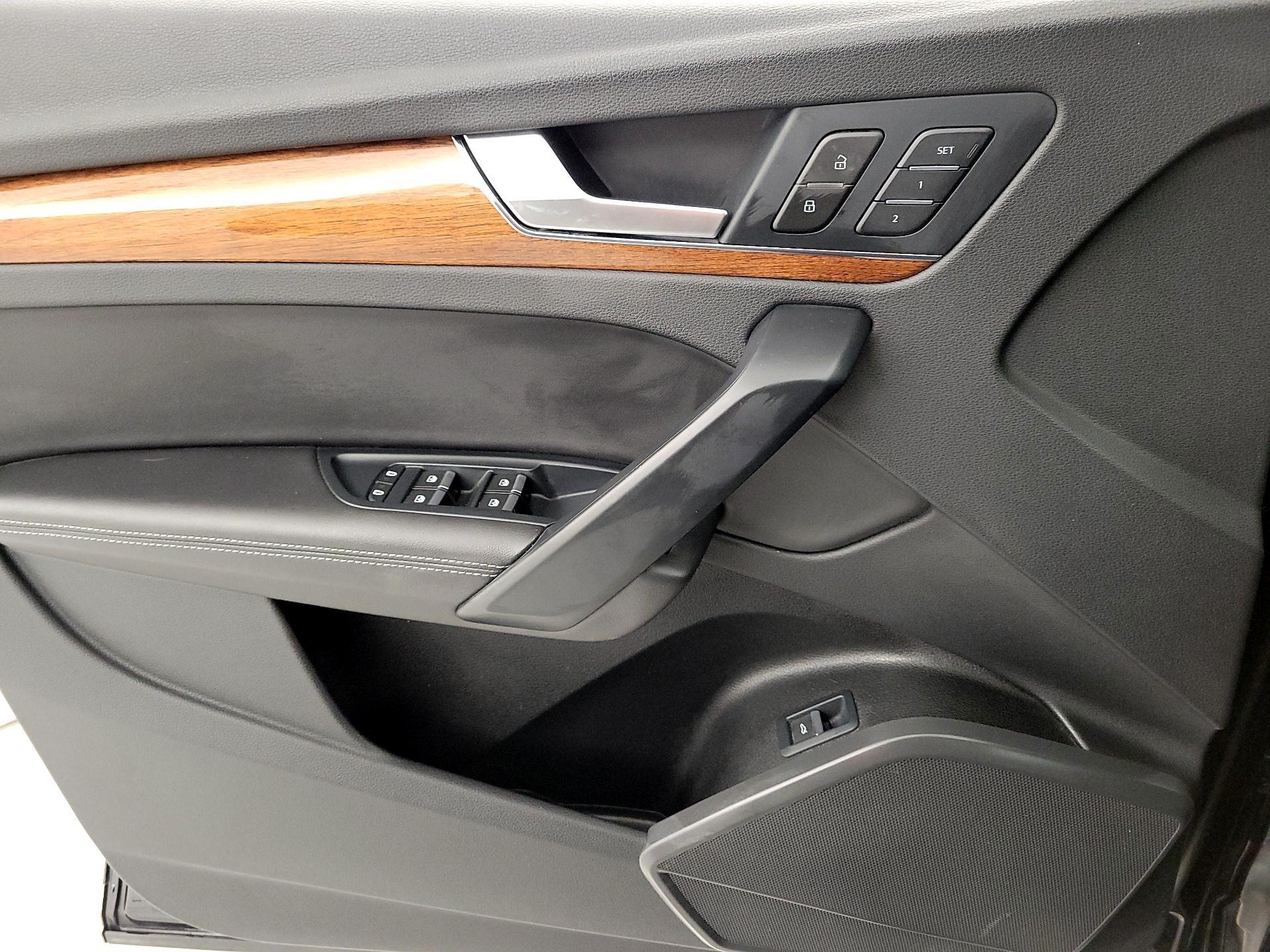 Thumbnail: 2021 Audi Q5 - 12