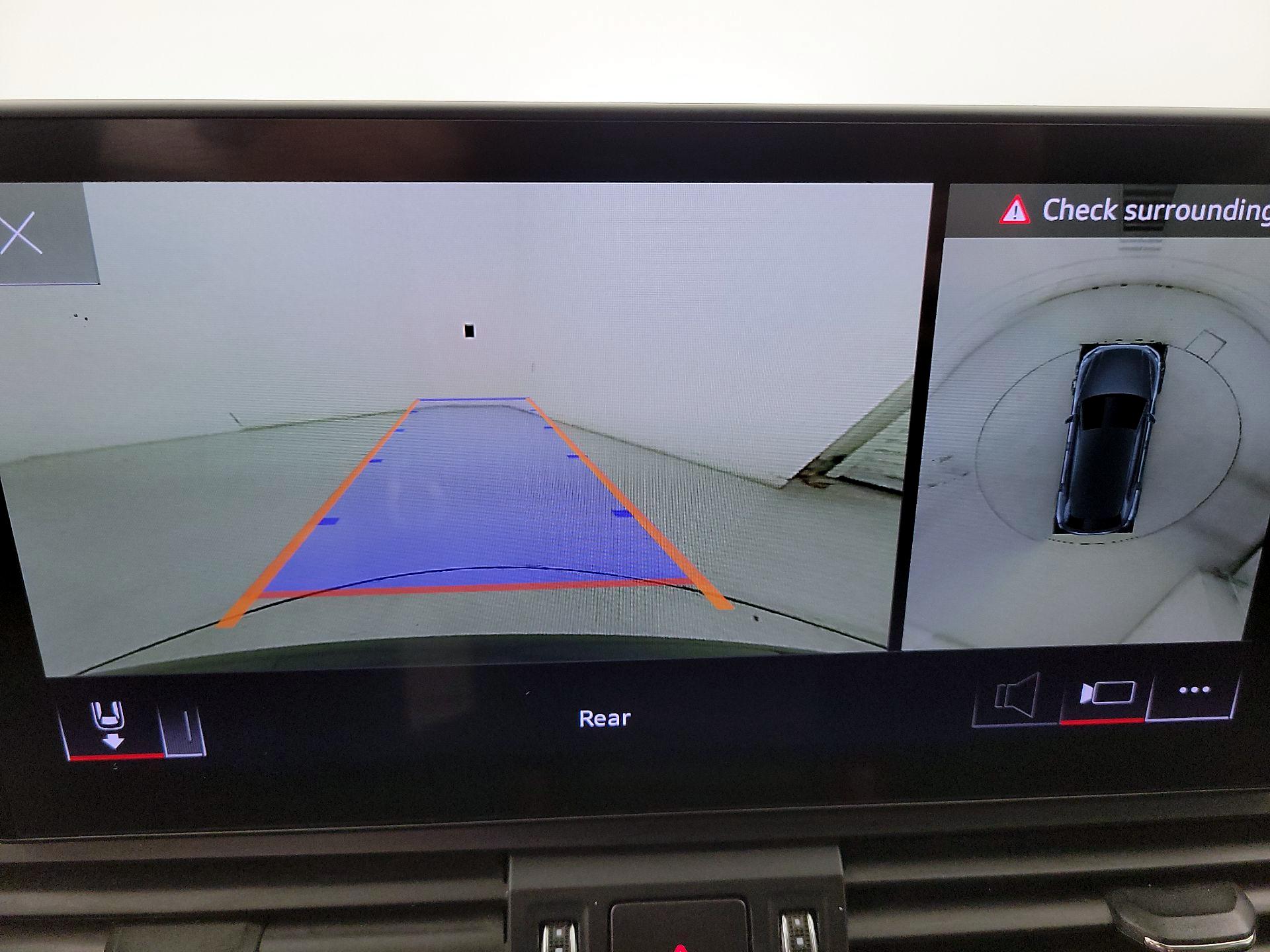 Thumbnail: 2021 Audi Q5 - 14