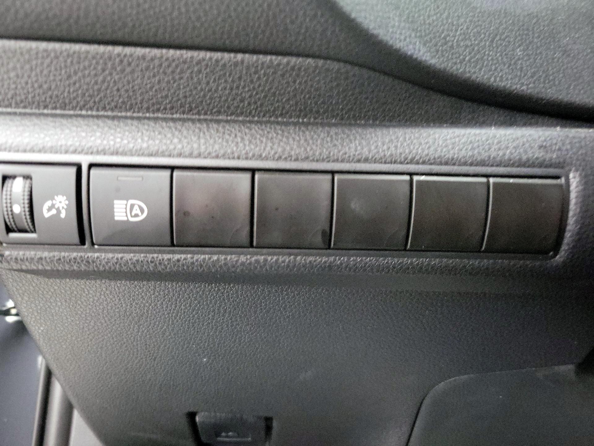 Thumbnail: 2024 Toyota Corolla - 13