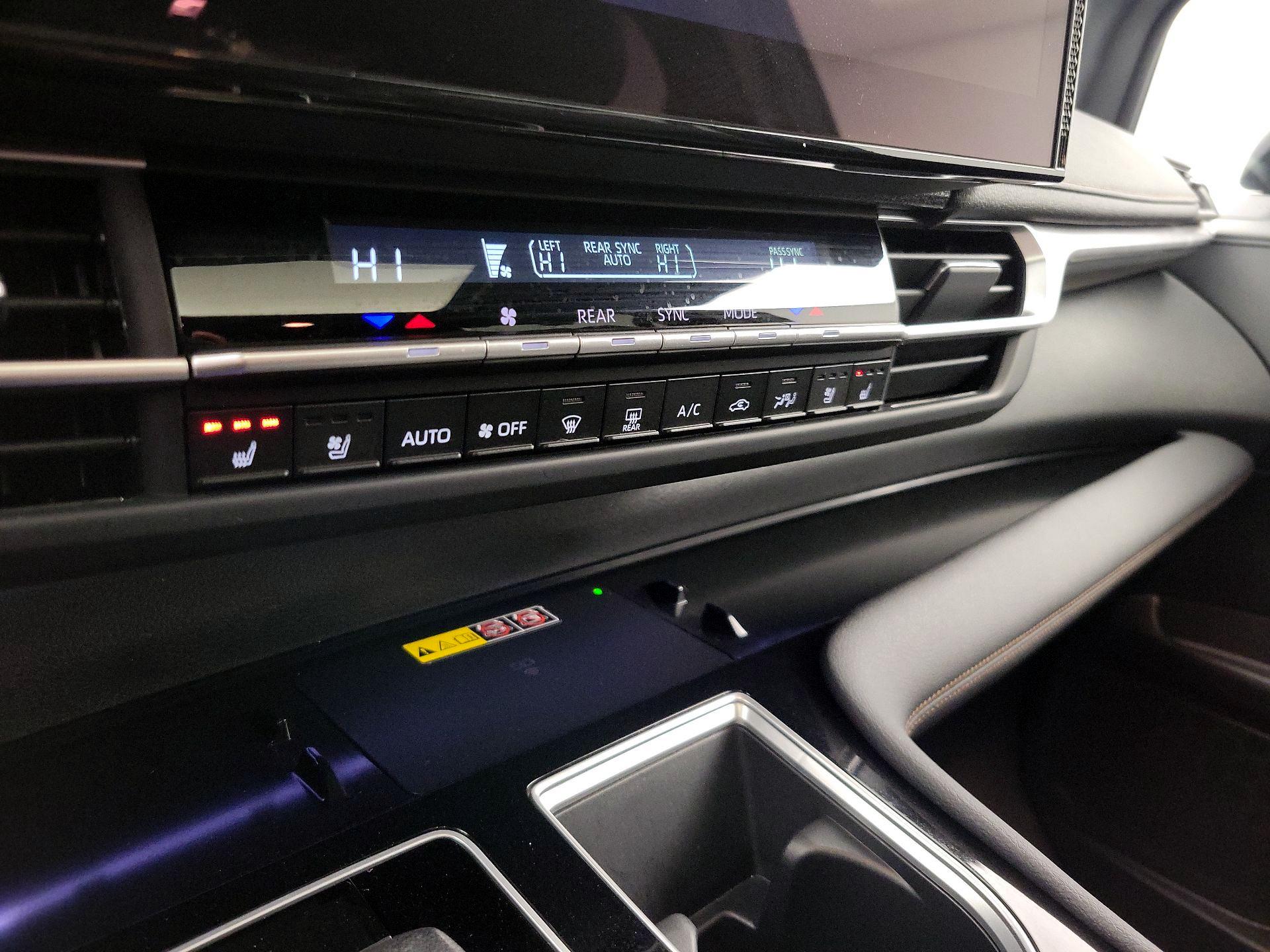 Thumbnail: 2025 Toyota Sienna - 16