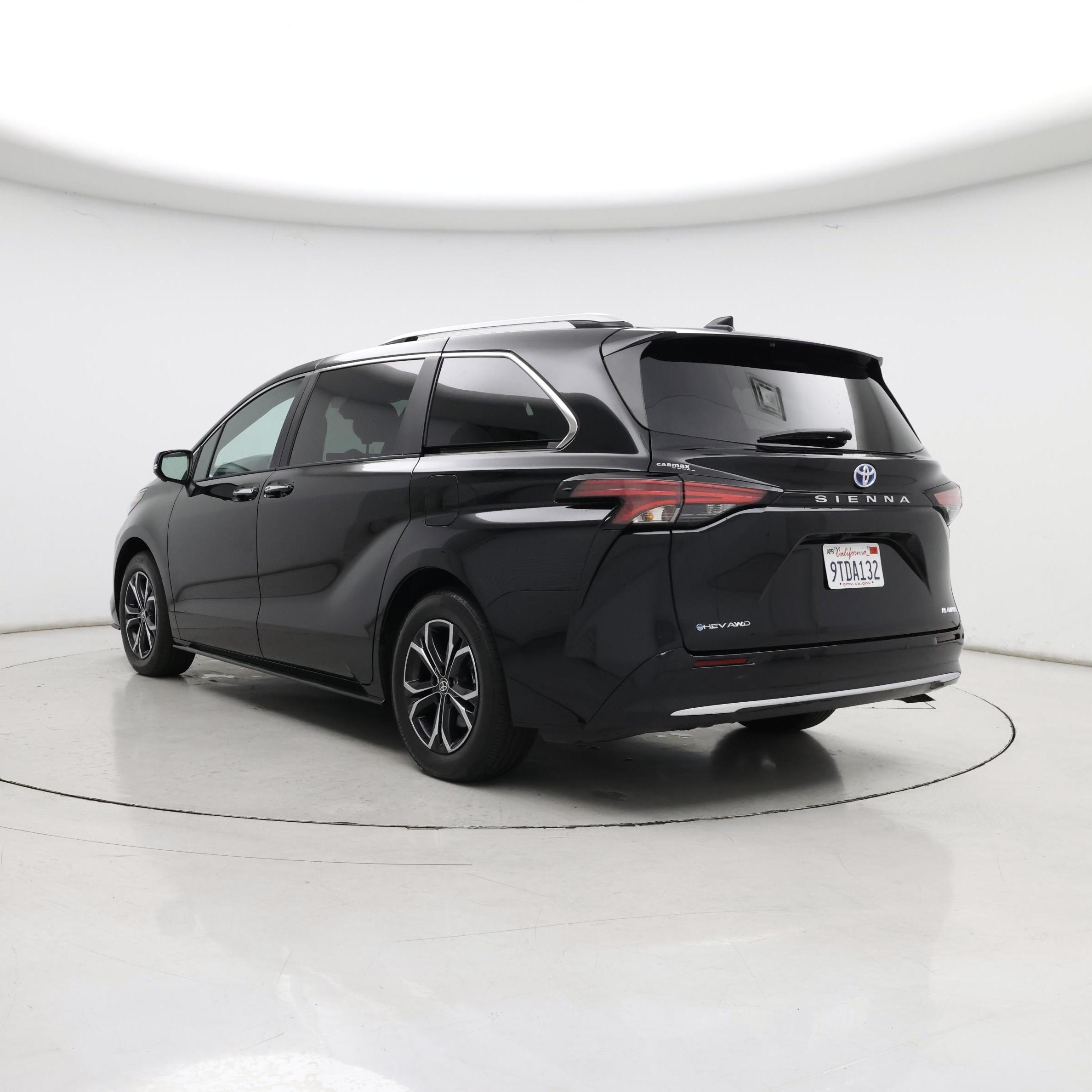 Thumbnail: 2025 Toyota Sienna - 2