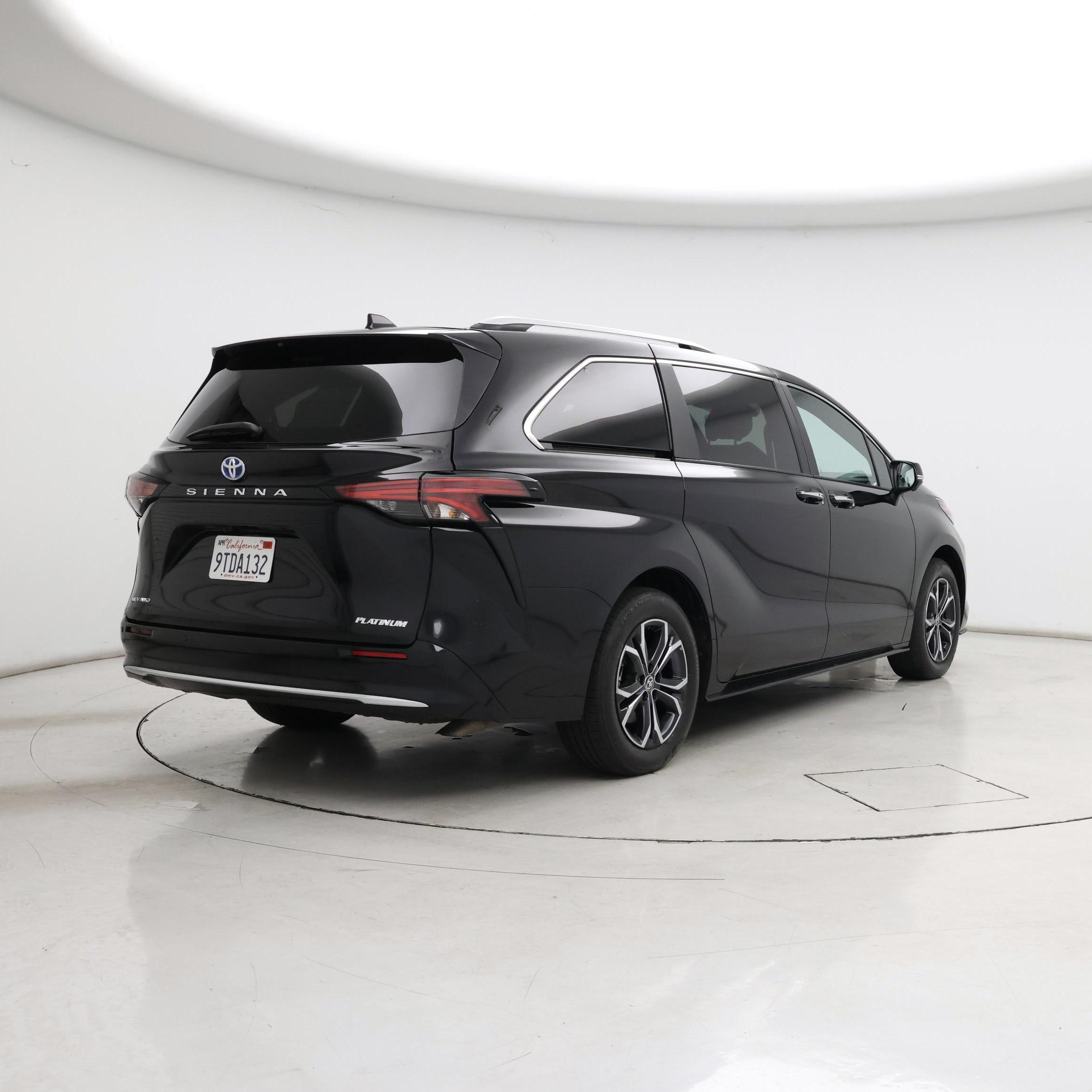 Thumbnail: 2025 Toyota Sienna - 8