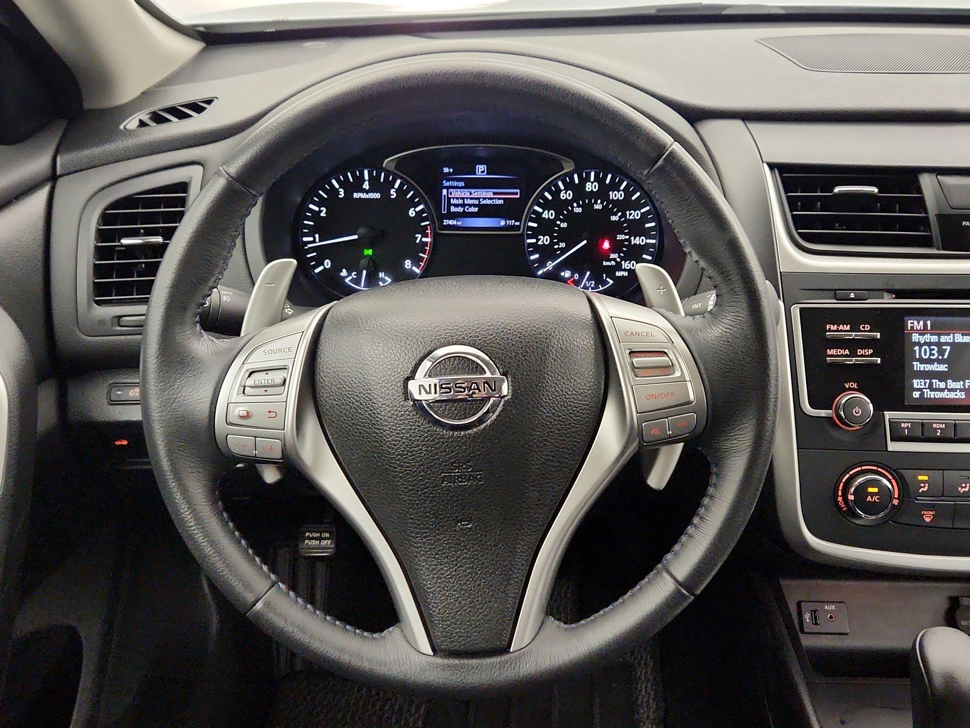 Thumbnail: 2016 Nissan Altima - 10