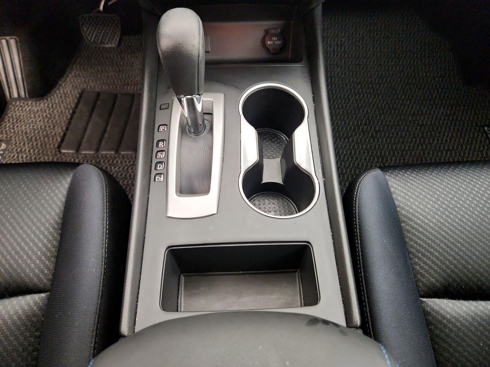 Thumbnail: 2016 Nissan Altima - 17