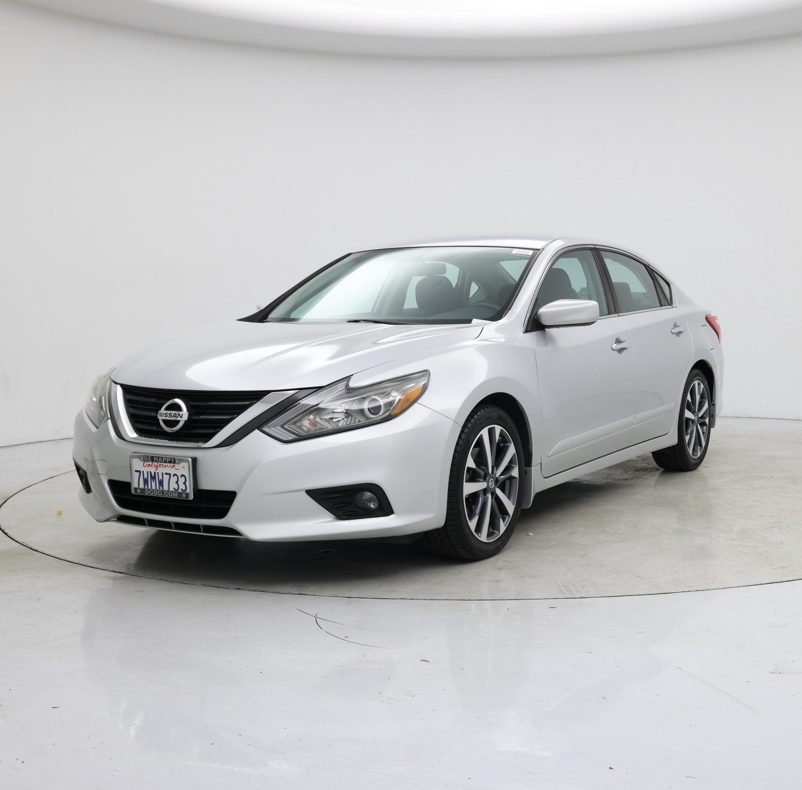 Thumbnail: 2016 Nissan Altima - 4
