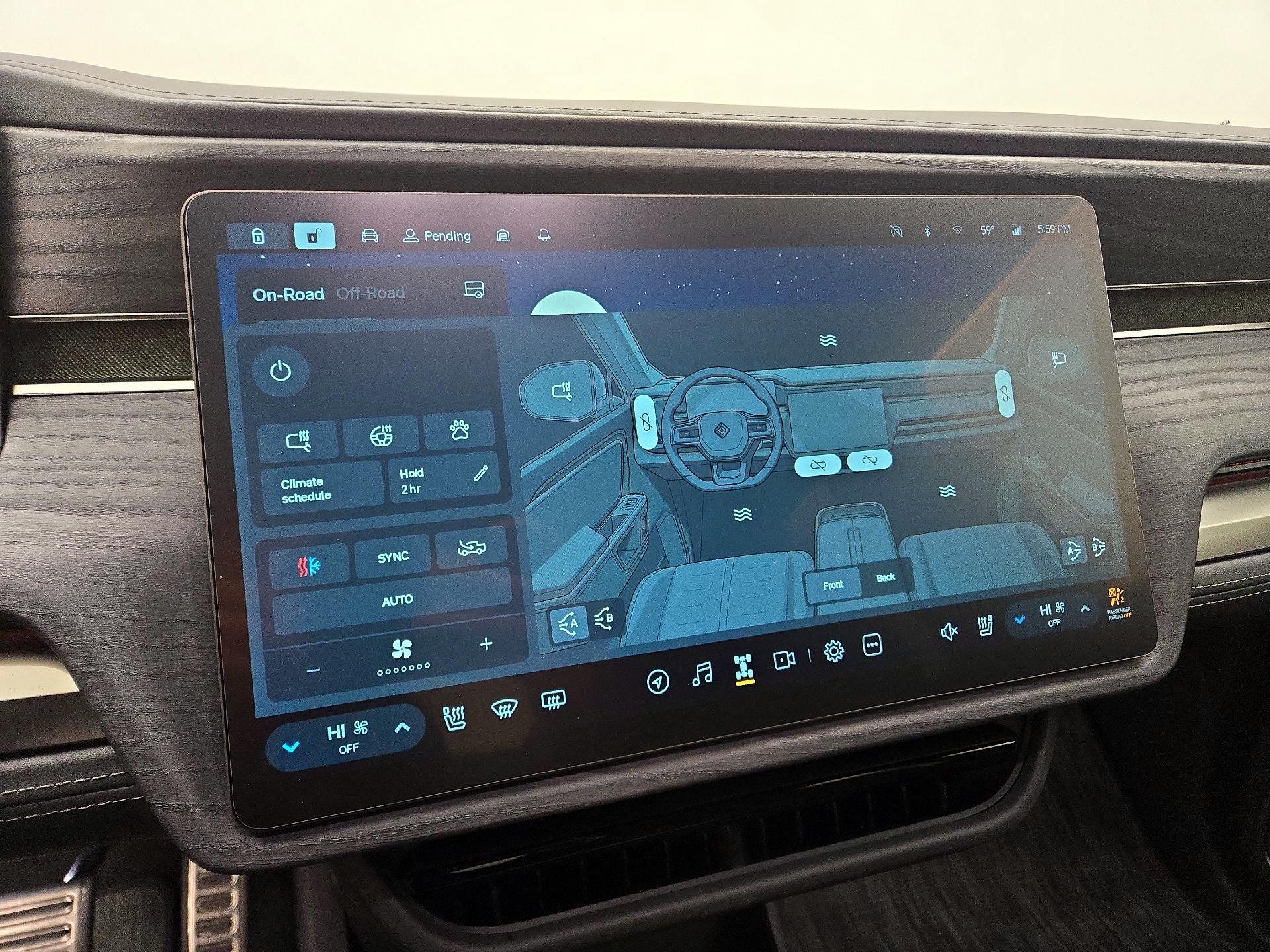 Thumbnail: 2024 Rivian R1T - 16