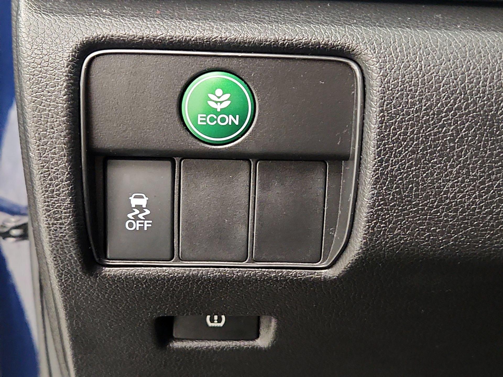 Thumbnail: 2017 Honda Accord - 13