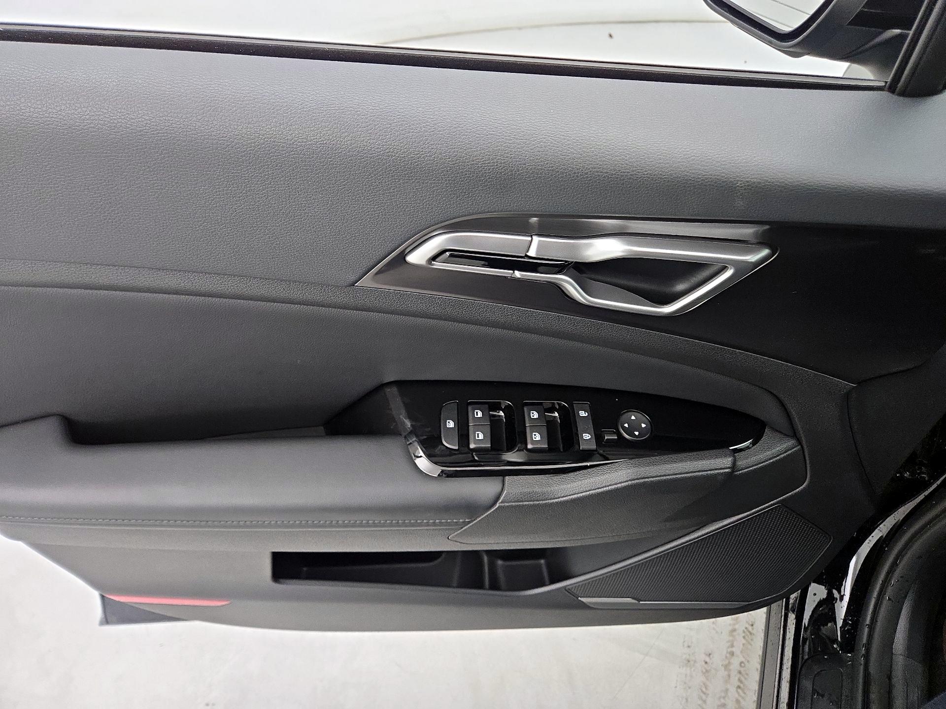 Thumbnail: 2023 Kia Sportage - 12