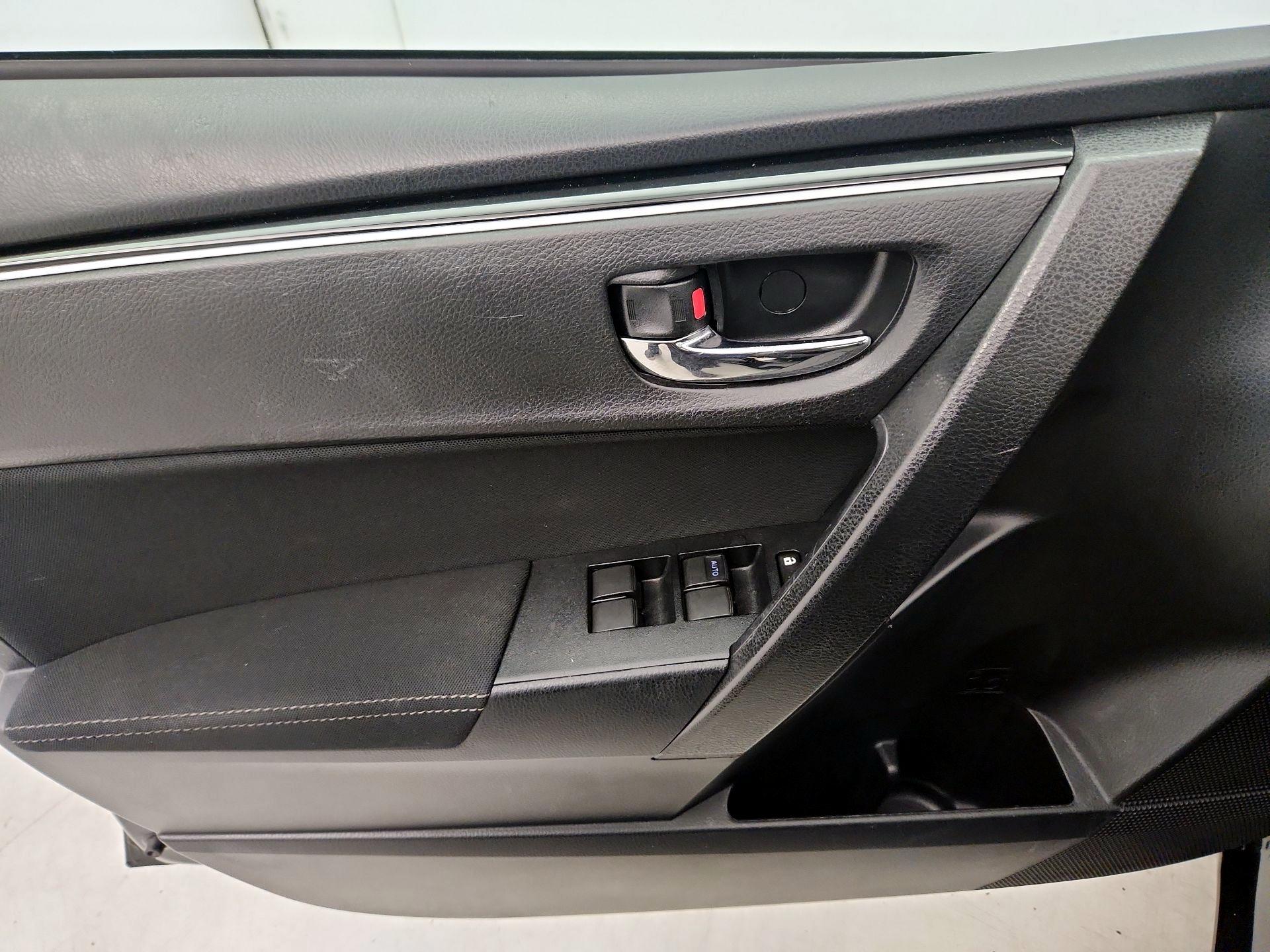 Thumbnail: 2019 Toyota Corolla - 12