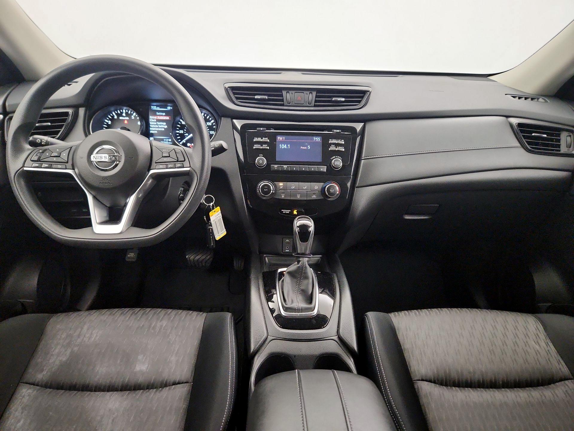 Thumbnail: 2017 Nissan Rogue - 9