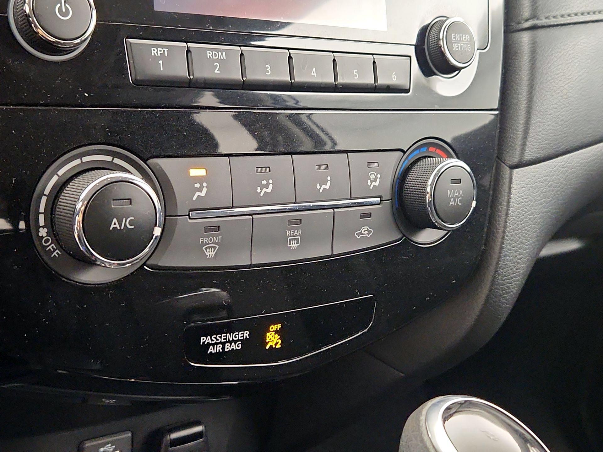 Thumbnail: 2017 Nissan Rogue - 16