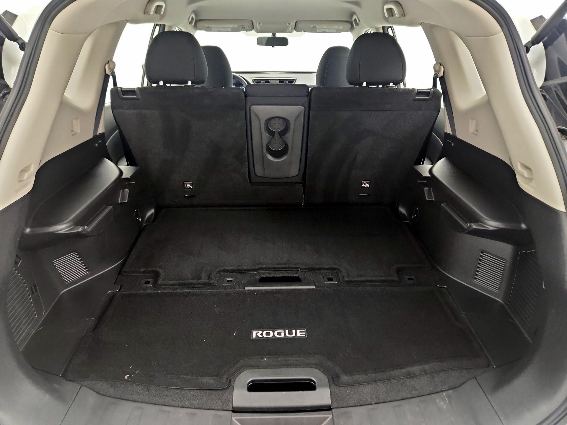 Thumbnail: 2017 Nissan Rogue - 20