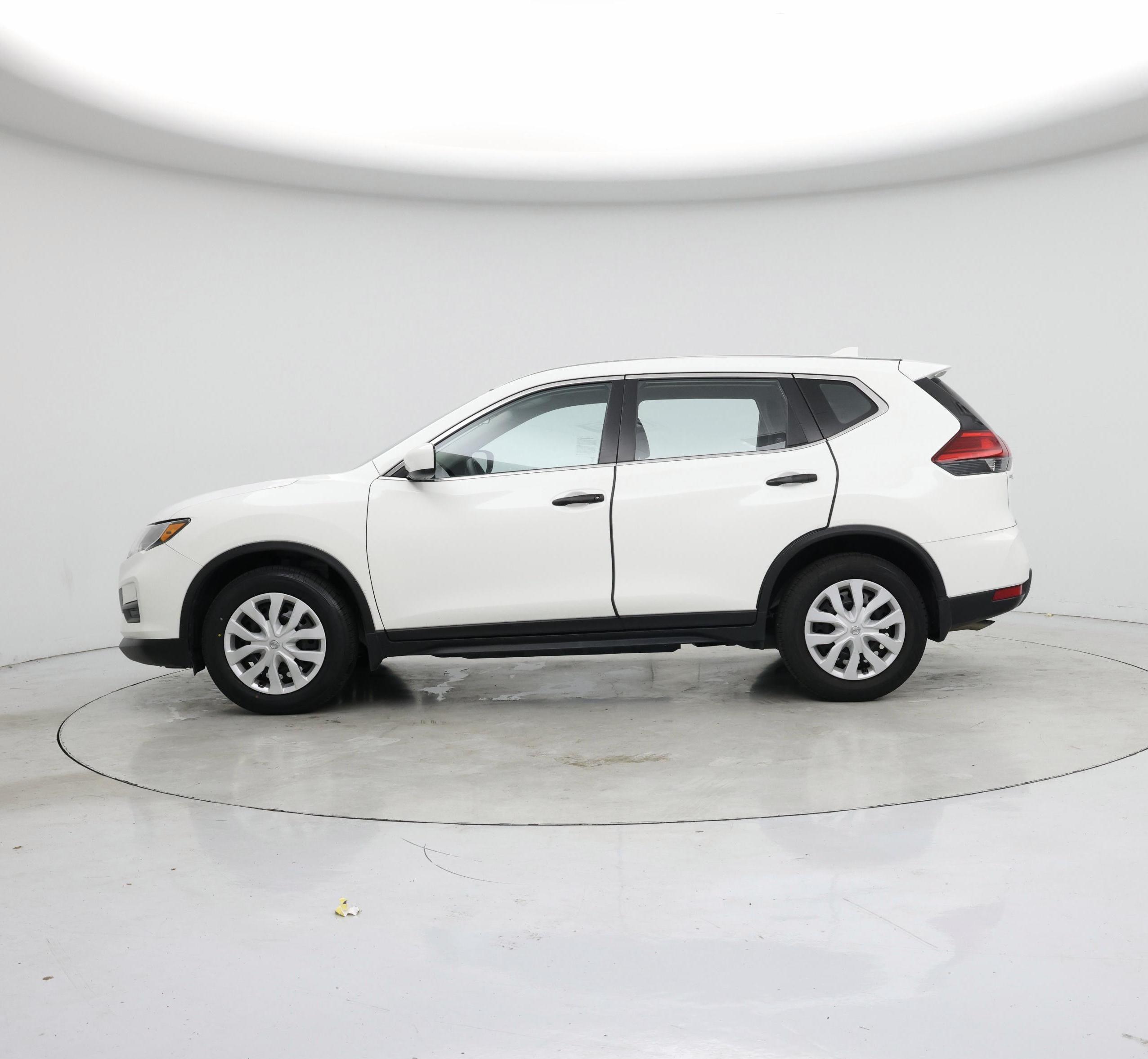 Thumbnail: 2017 Nissan Rogue - 3