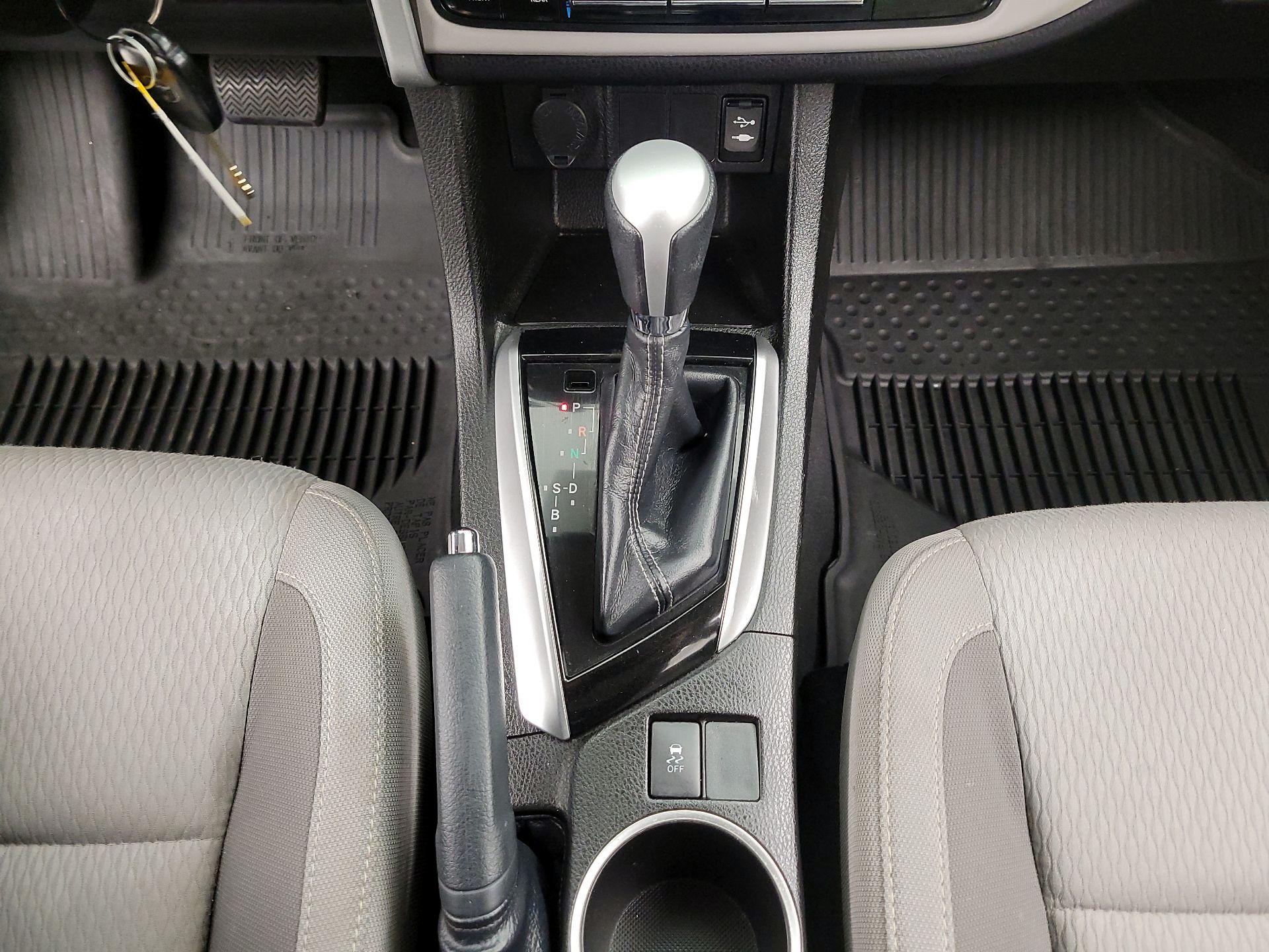 Thumbnail: 2019 Toyota Corolla - 17