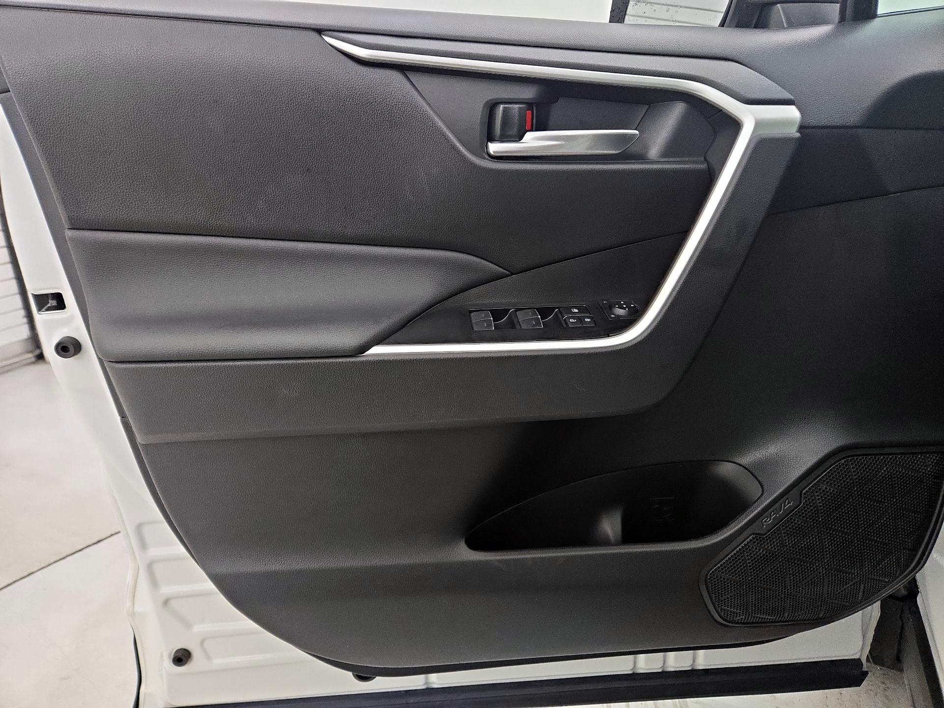 Thumbnail: 2023 Toyota RAV4 - 12