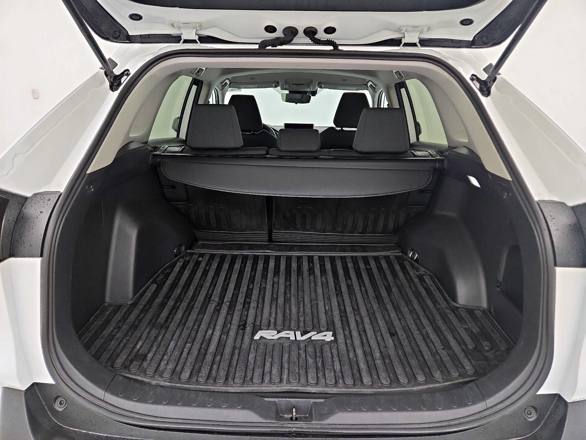 Thumbnail: 2023 Toyota RAV4 - 19