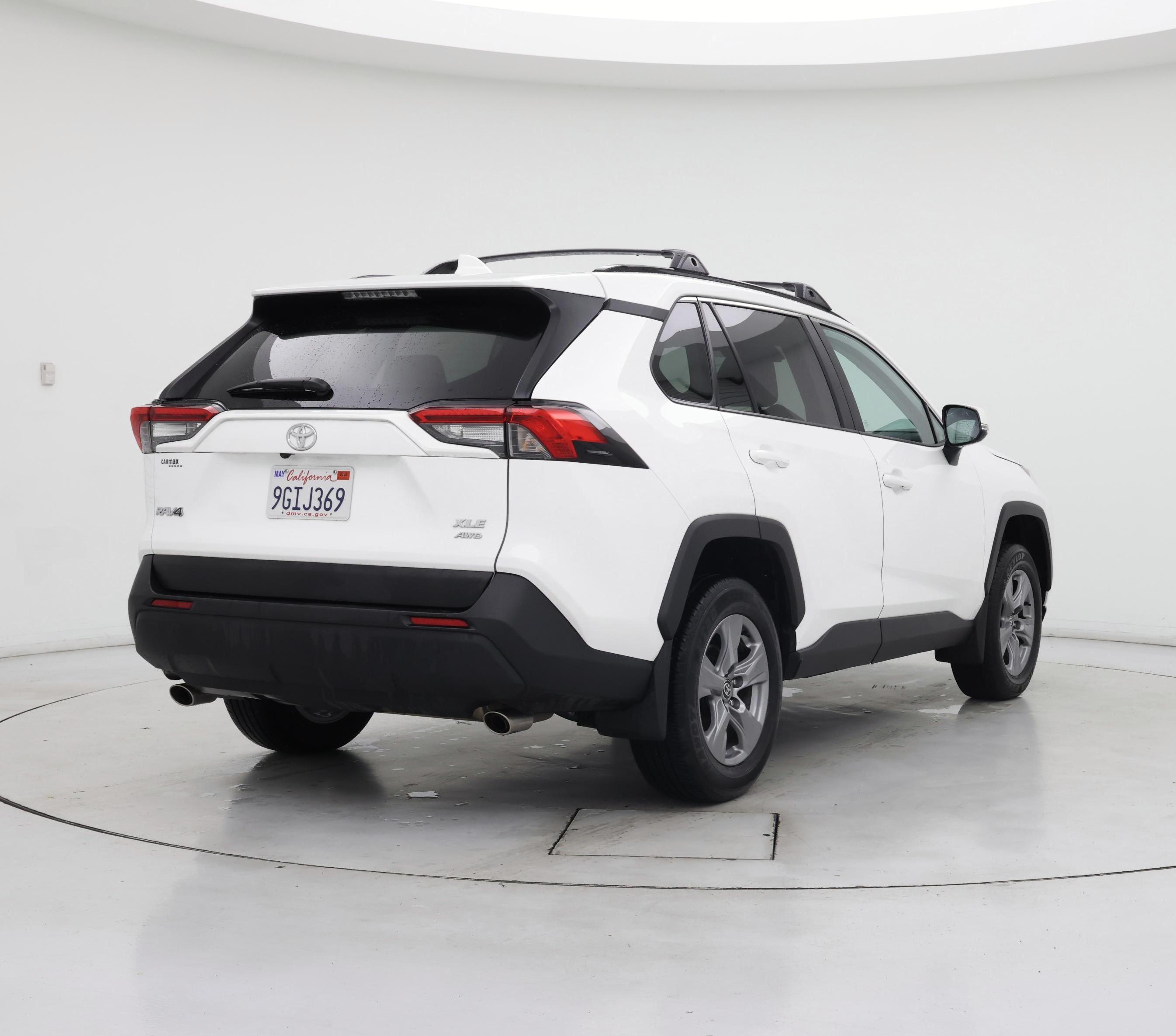 Thumbnail: 2023 Toyota RAV4 - 8