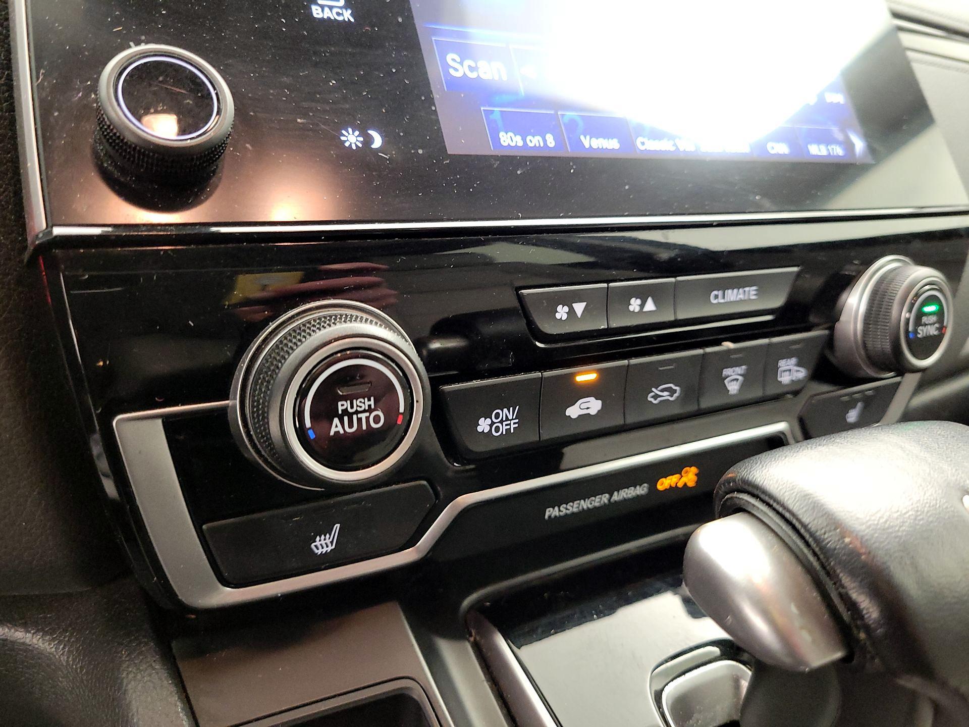 Thumbnail: 2017 Honda CR-V - 16