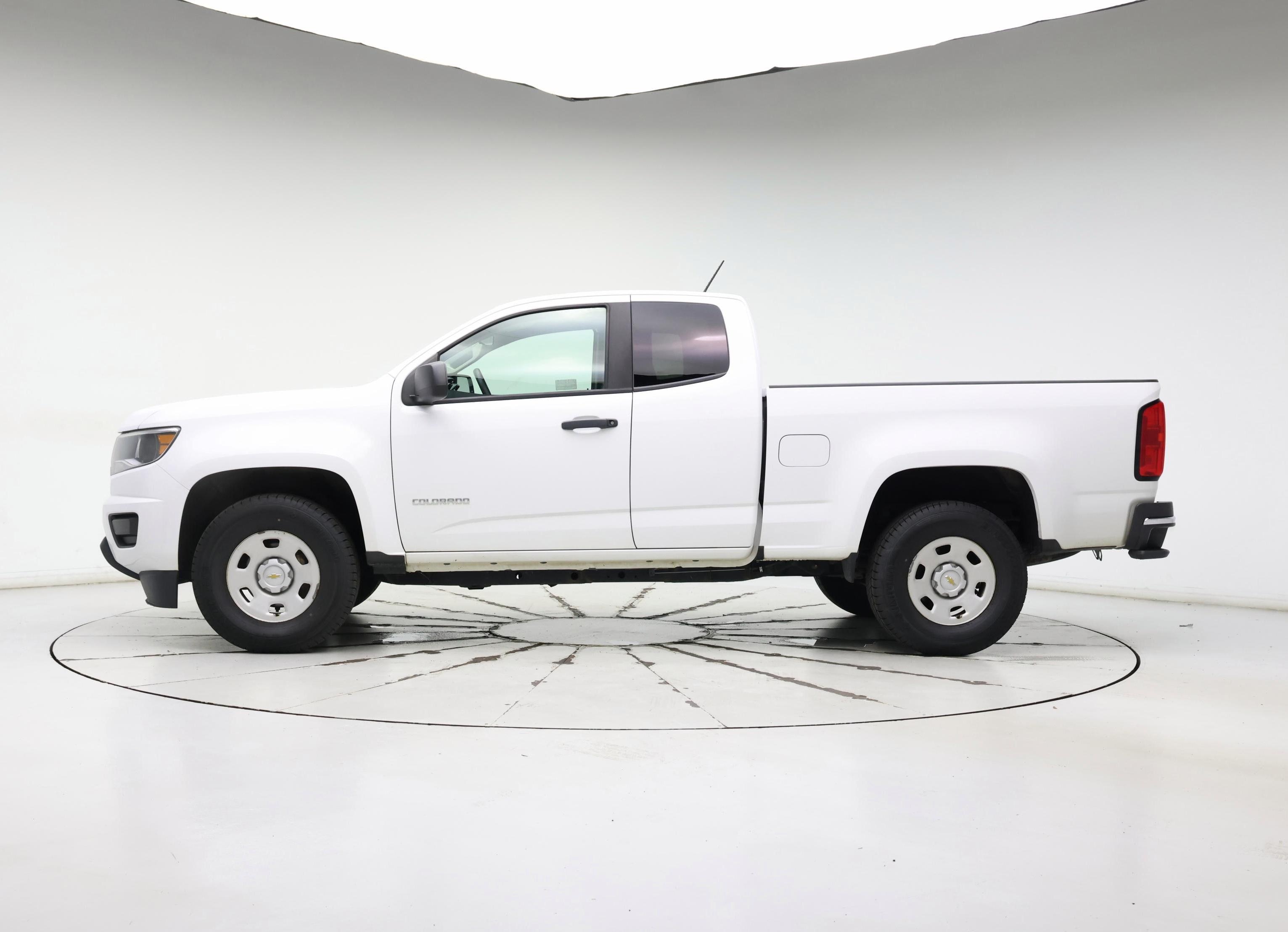 Thumbnail: 2020 Chevrolet Colorado - 3