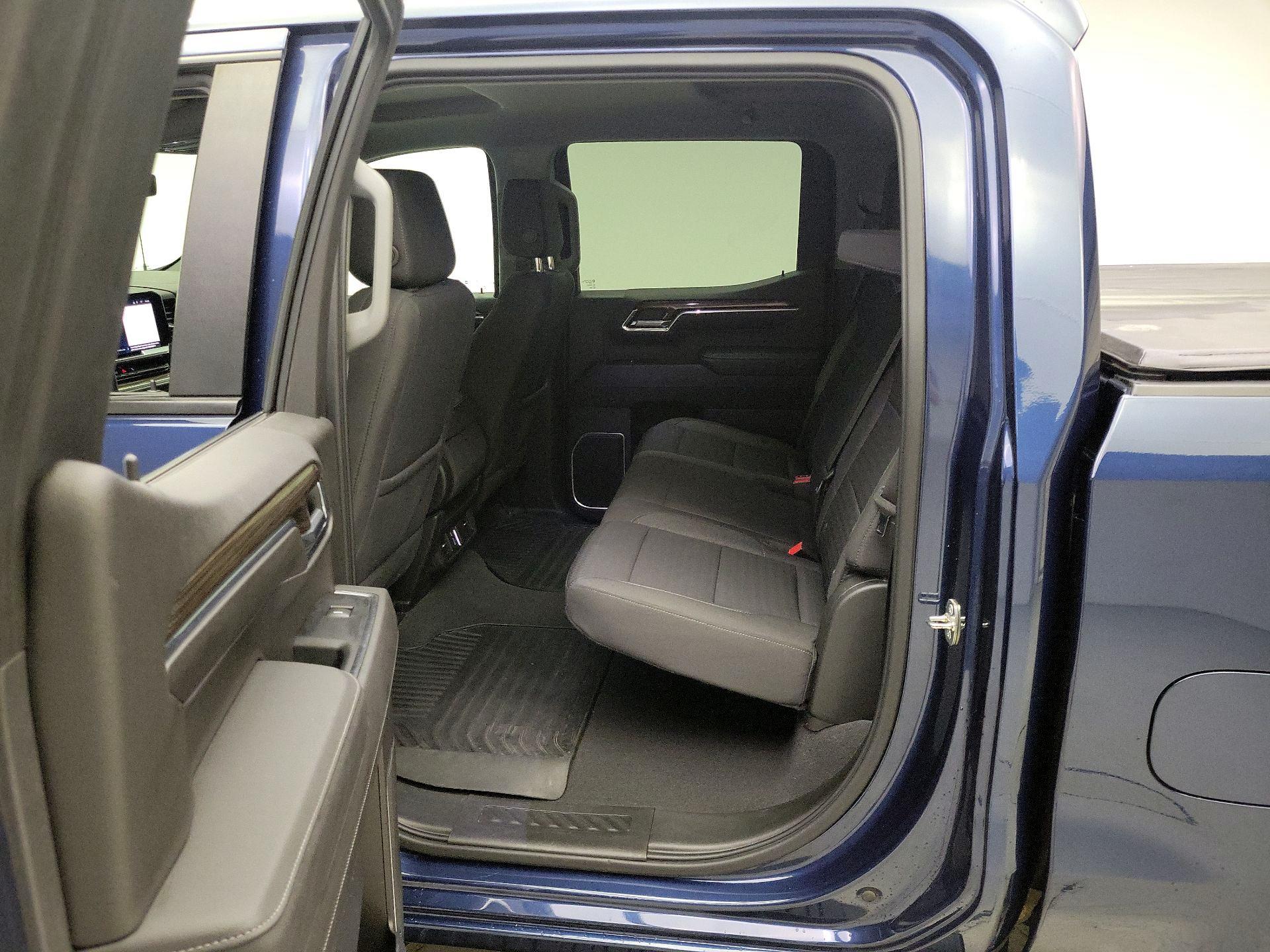 Thumbnail: 2023 Chevrolet Silverado 1500 - 19