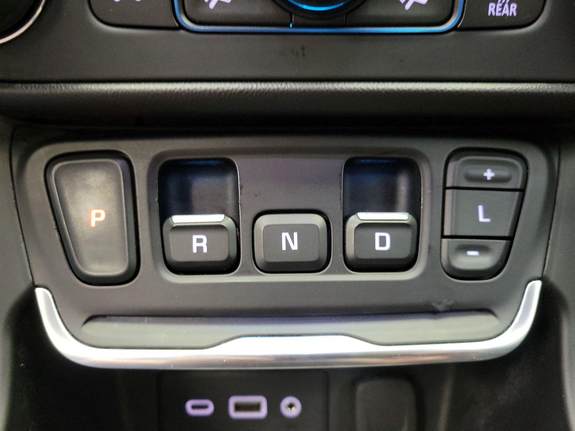 Thumbnail: 2020 GMC Terrain - 17