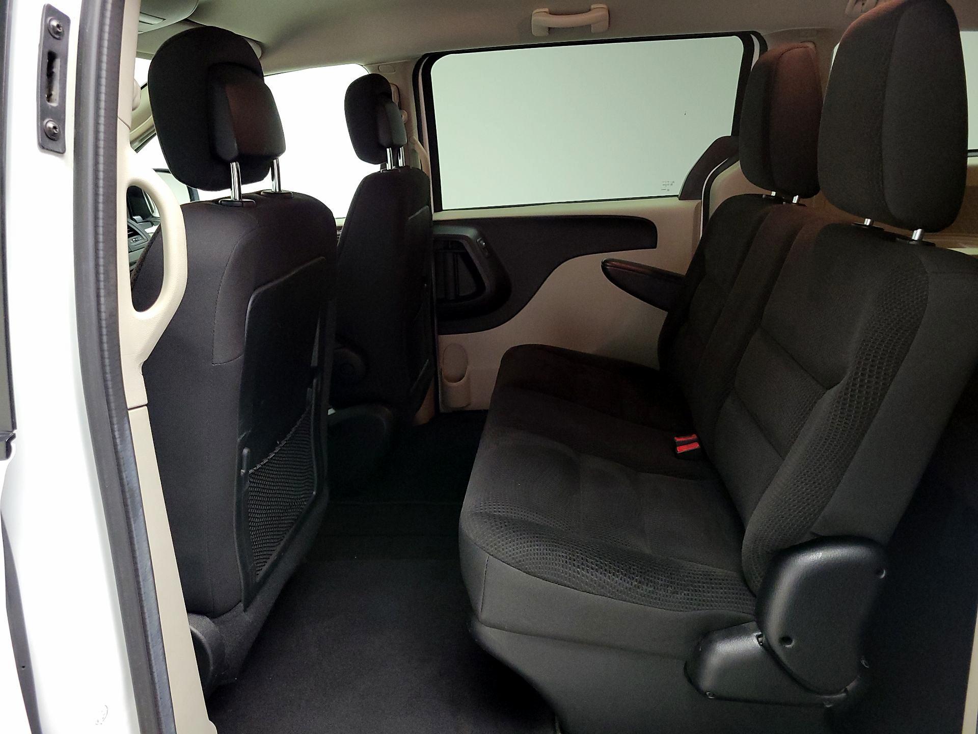 Thumbnail: 2018 Dodge Grand Caravan - 19