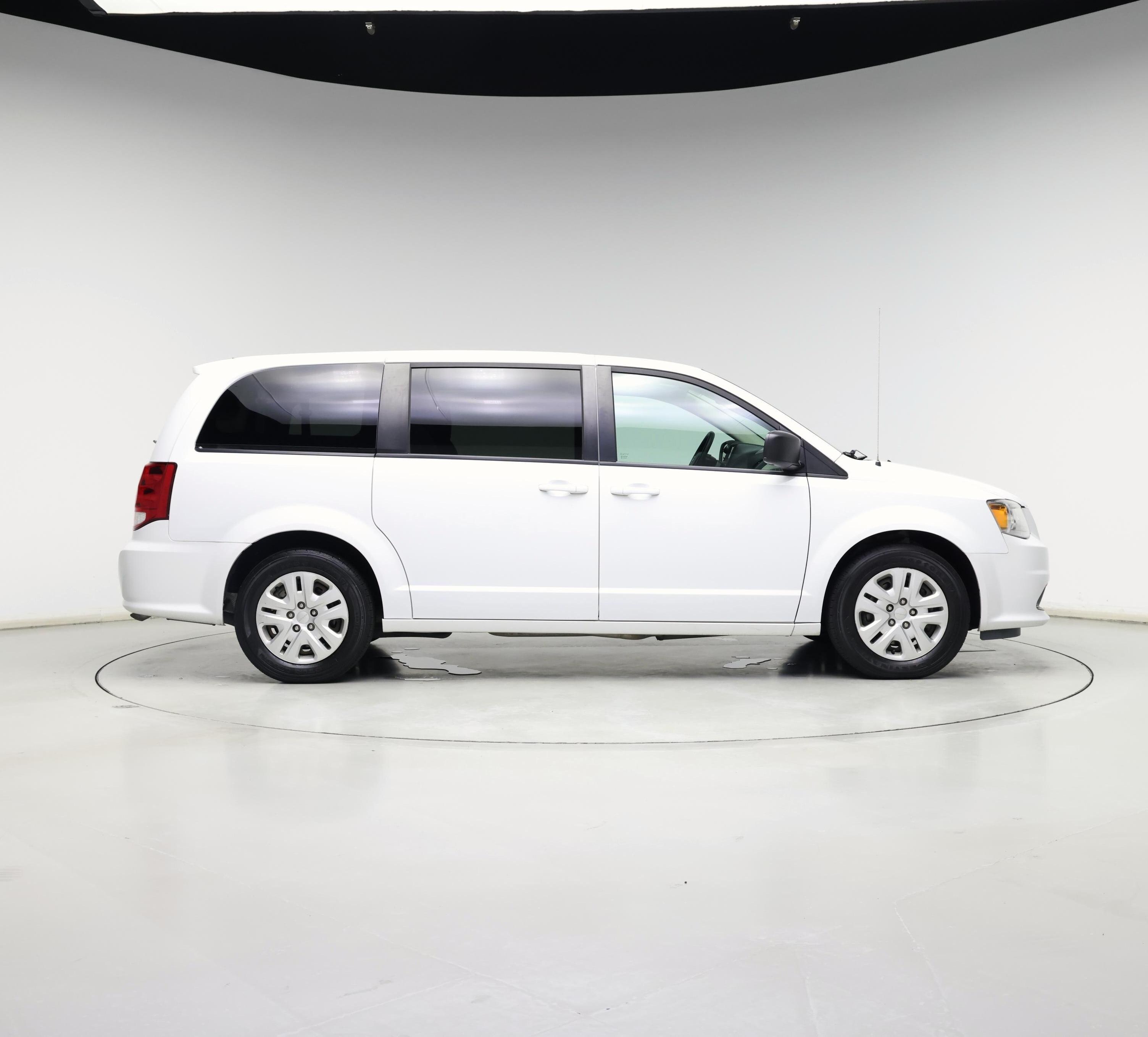 Thumbnail: 2018 Dodge Grand Caravan - 7
