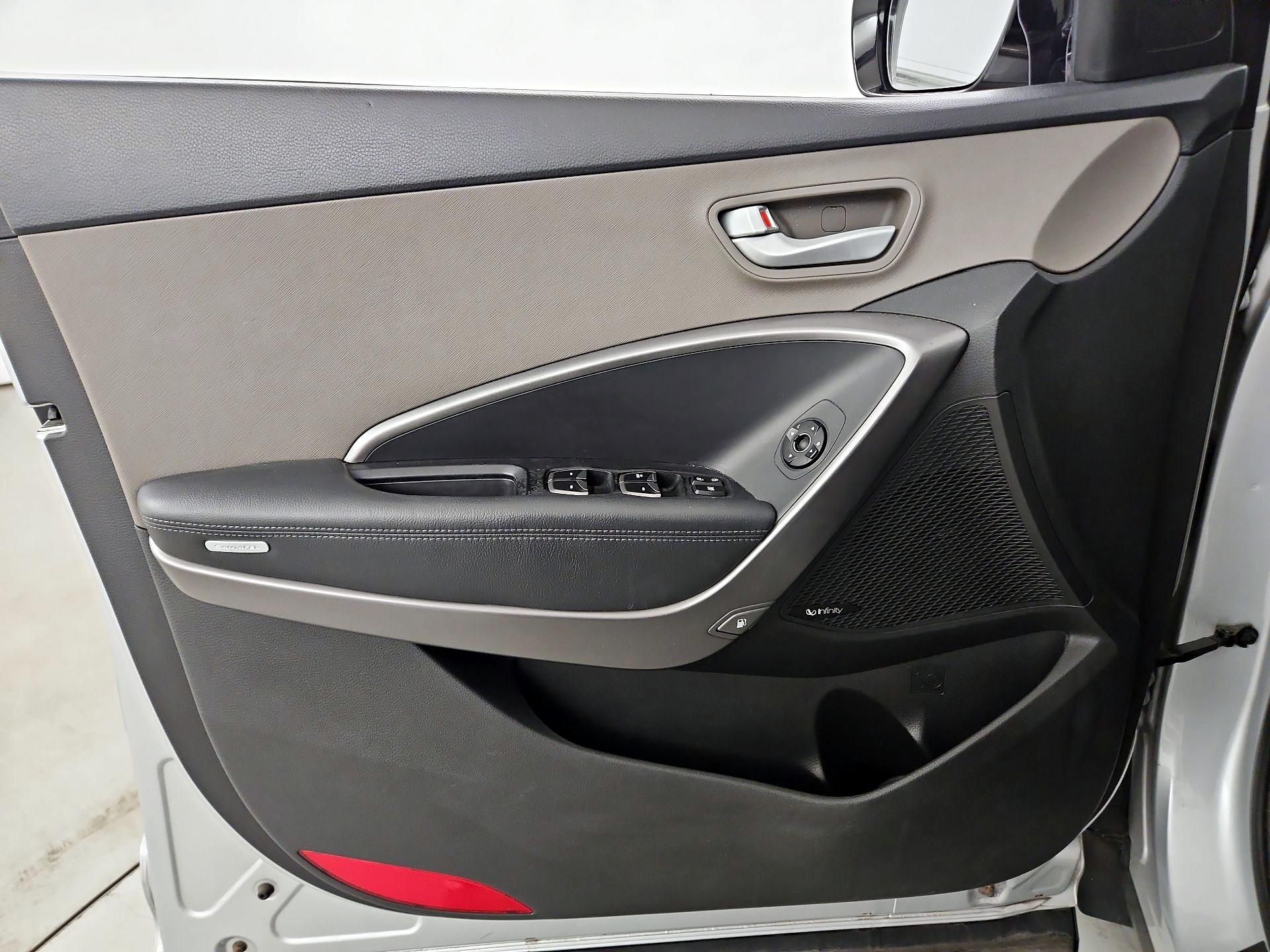 Thumbnail: 2014 Hyundai Santa Fe - 12