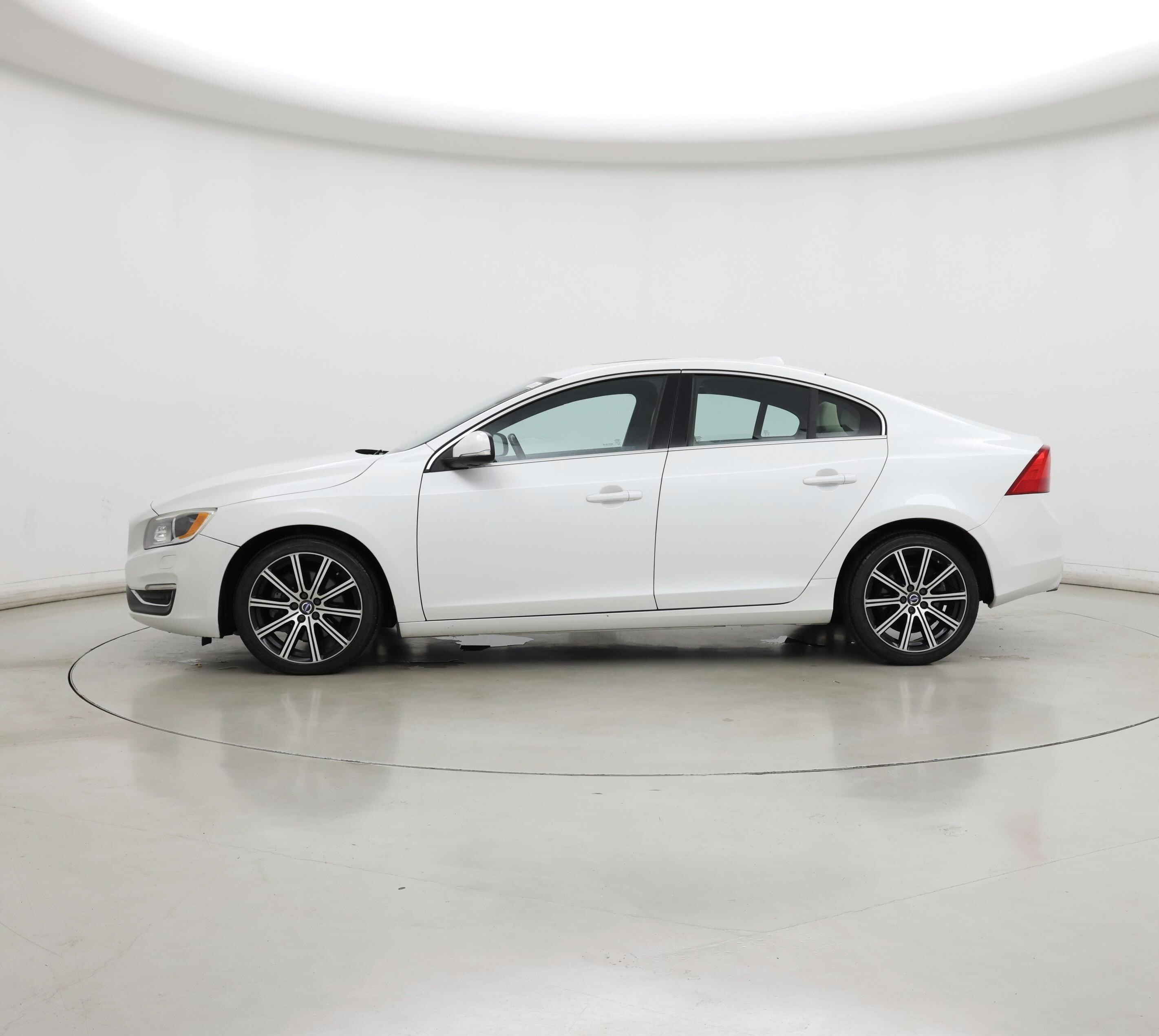 Thumbnail: 2015 Volvo S60 - 3