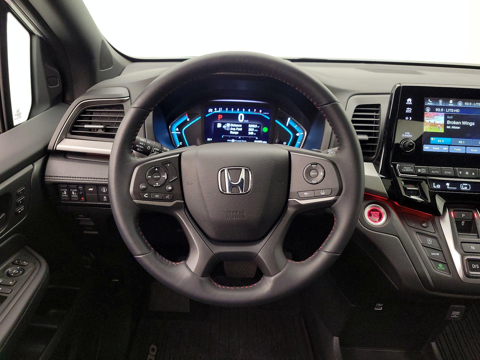 Thumbnail: 2023 Honda Odyssey - 10