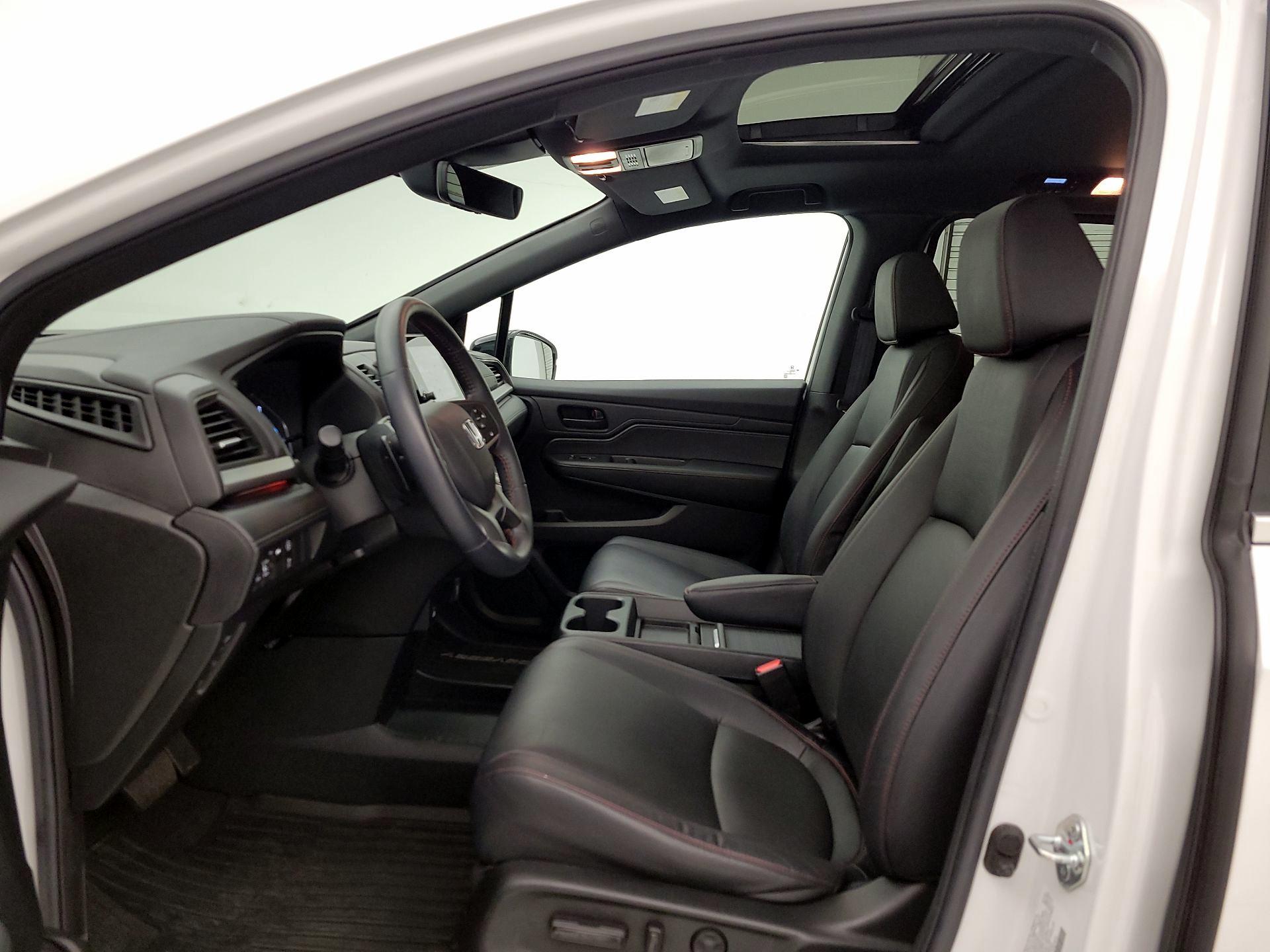 Thumbnail: 2023 Honda Odyssey - 19