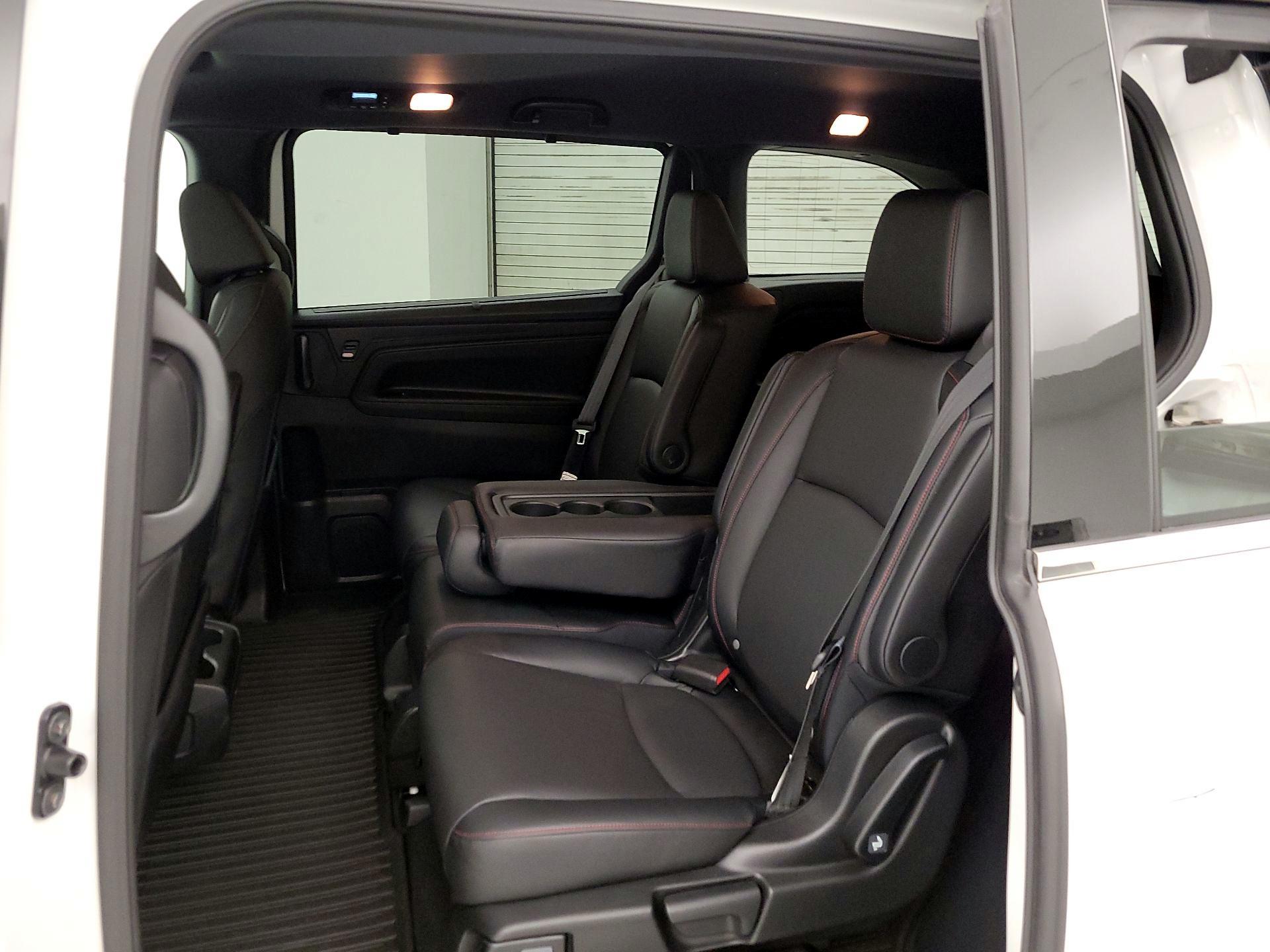 Thumbnail: 2023 Honda Odyssey - 20