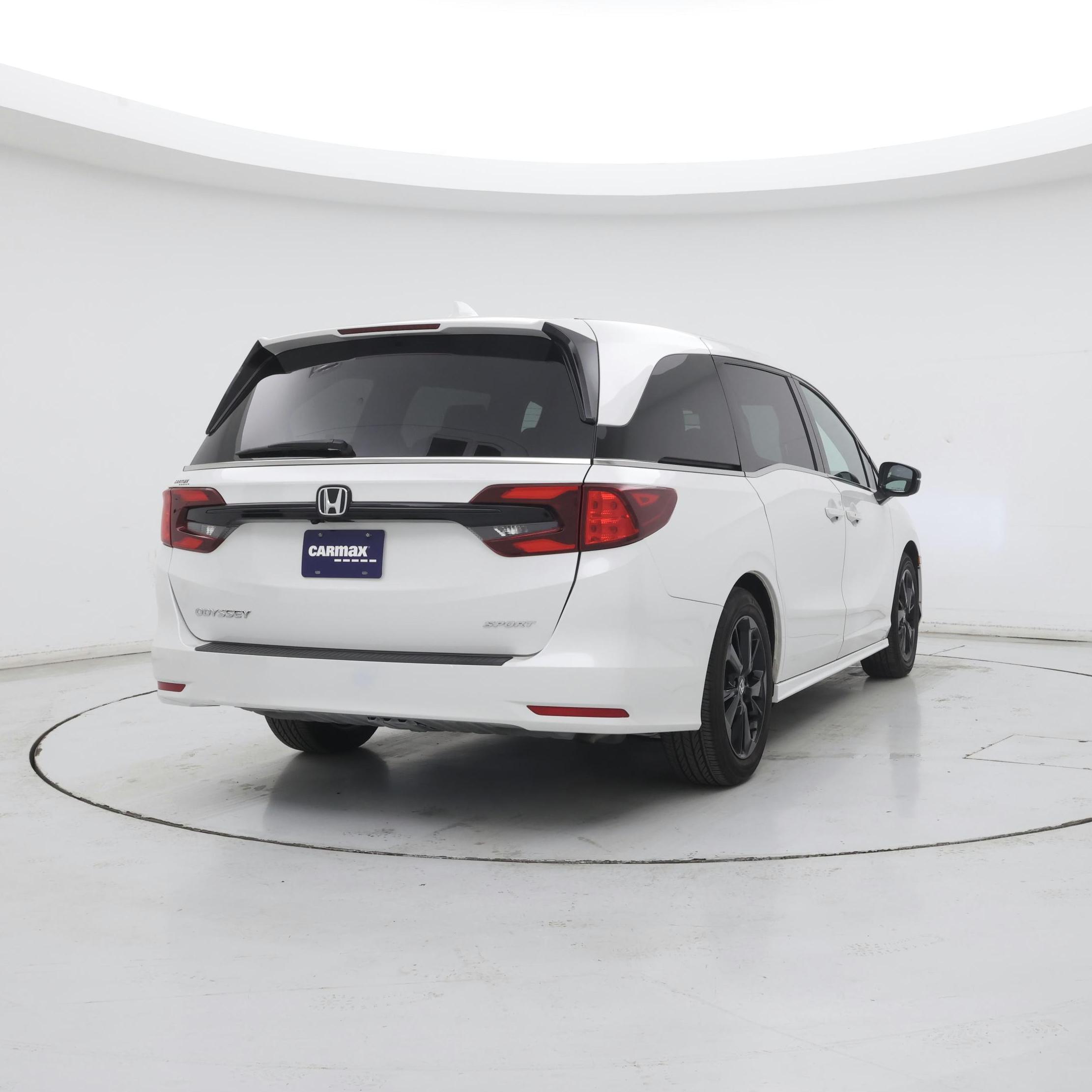 Thumbnail: 2023 Honda Odyssey - 8