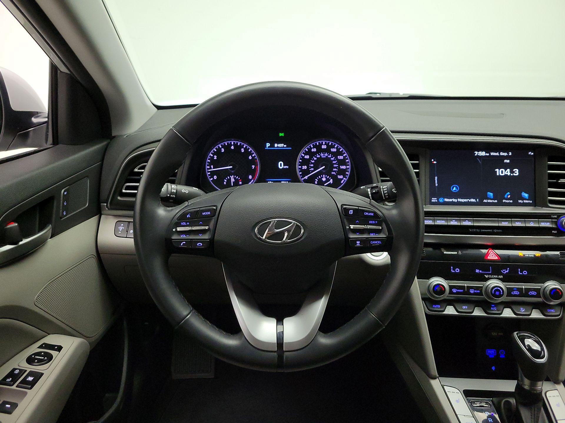 Thumbnail: 2020 Hyundai Elantra - 10