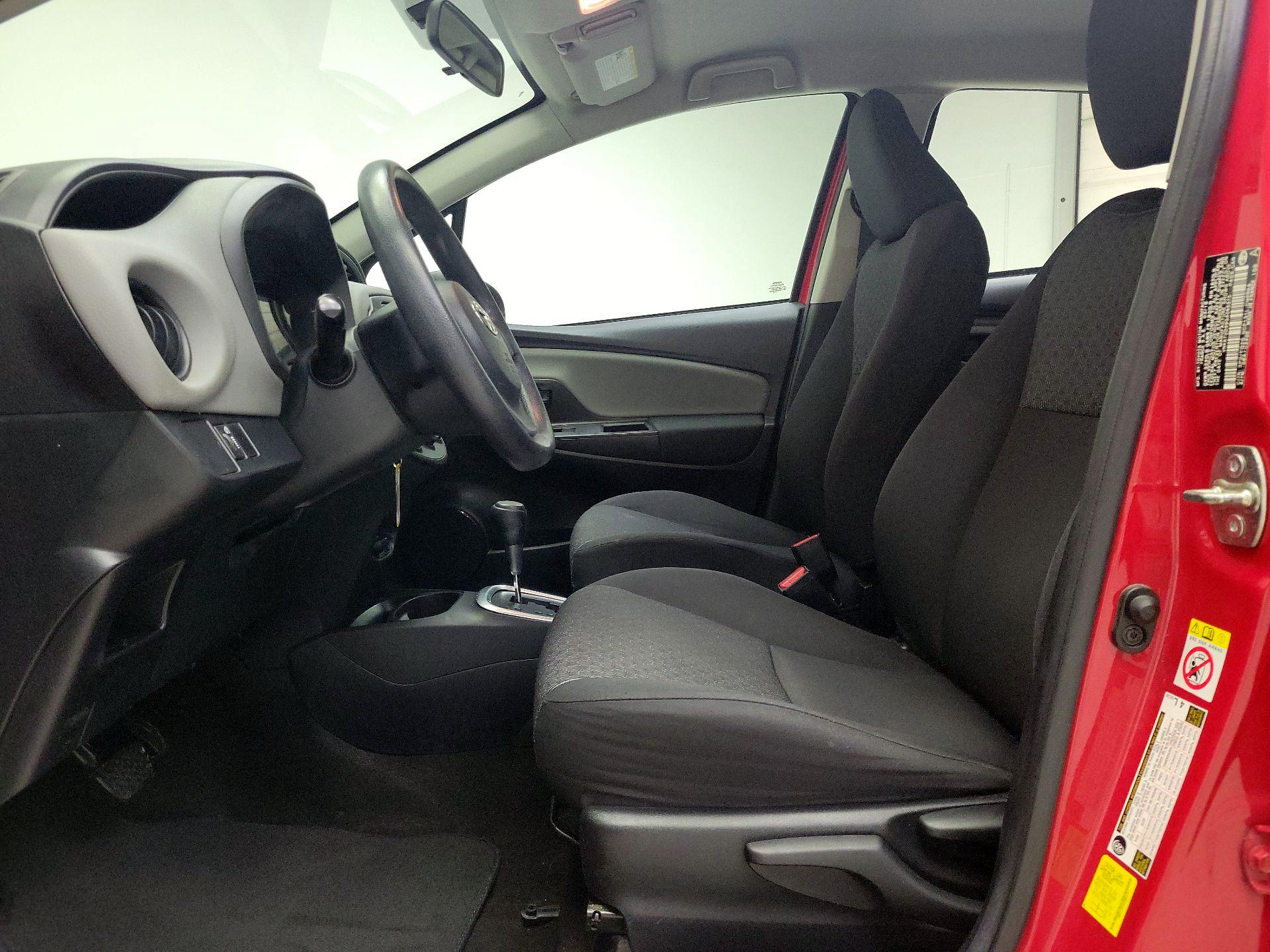 Thumbnail: 2016 Toyota Yaris - 11