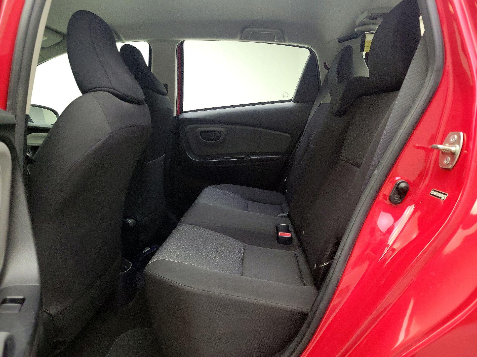 Thumbnail: 2016 Toyota Yaris - 18