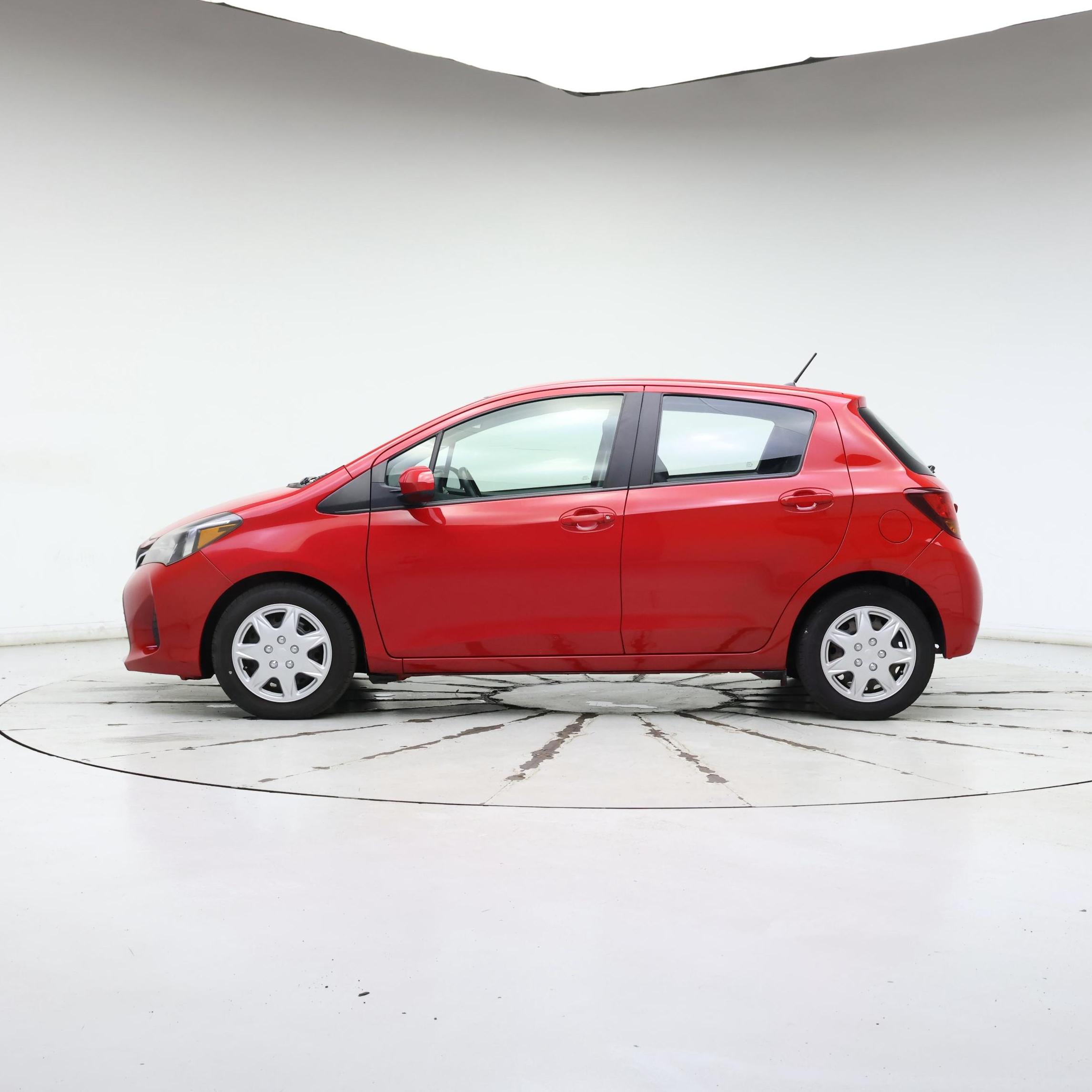 Thumbnail: 2016 Toyota Yaris - 3