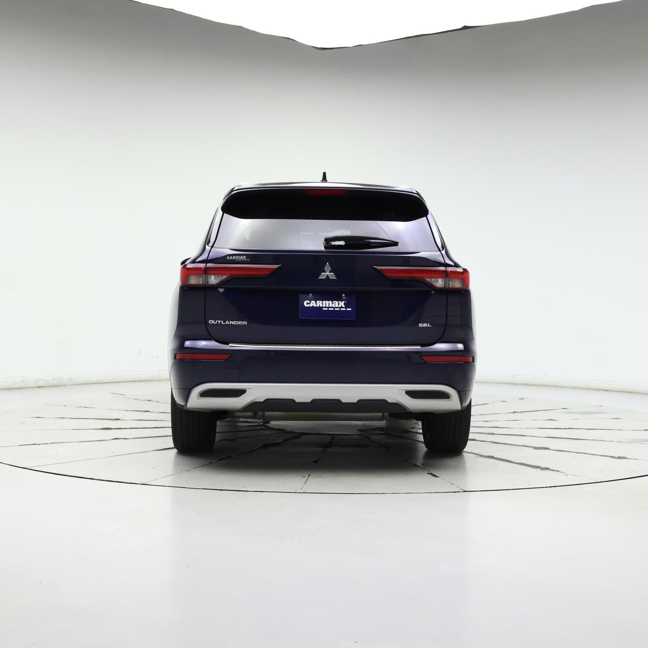 Thumbnail: 2023 Mitsubishi Outlander - 6