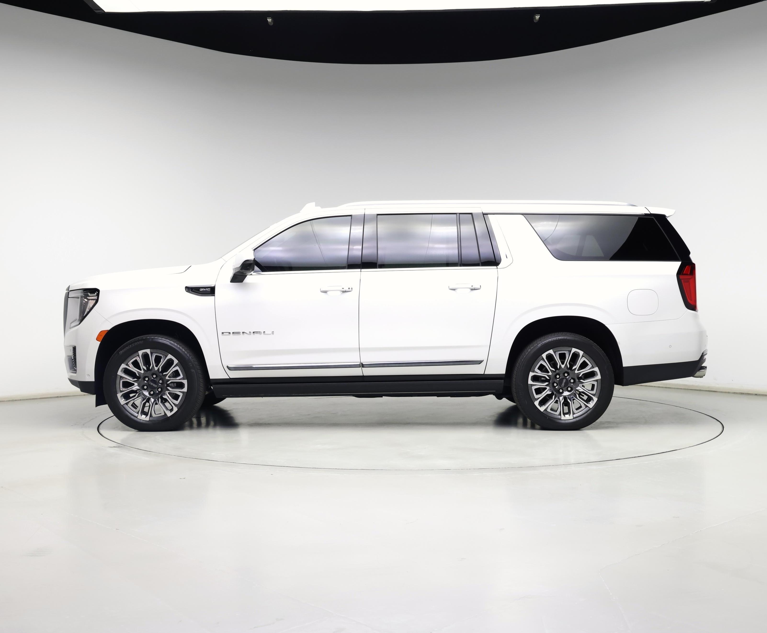 Thumbnail: 2023 GMC Yukon XL - 3