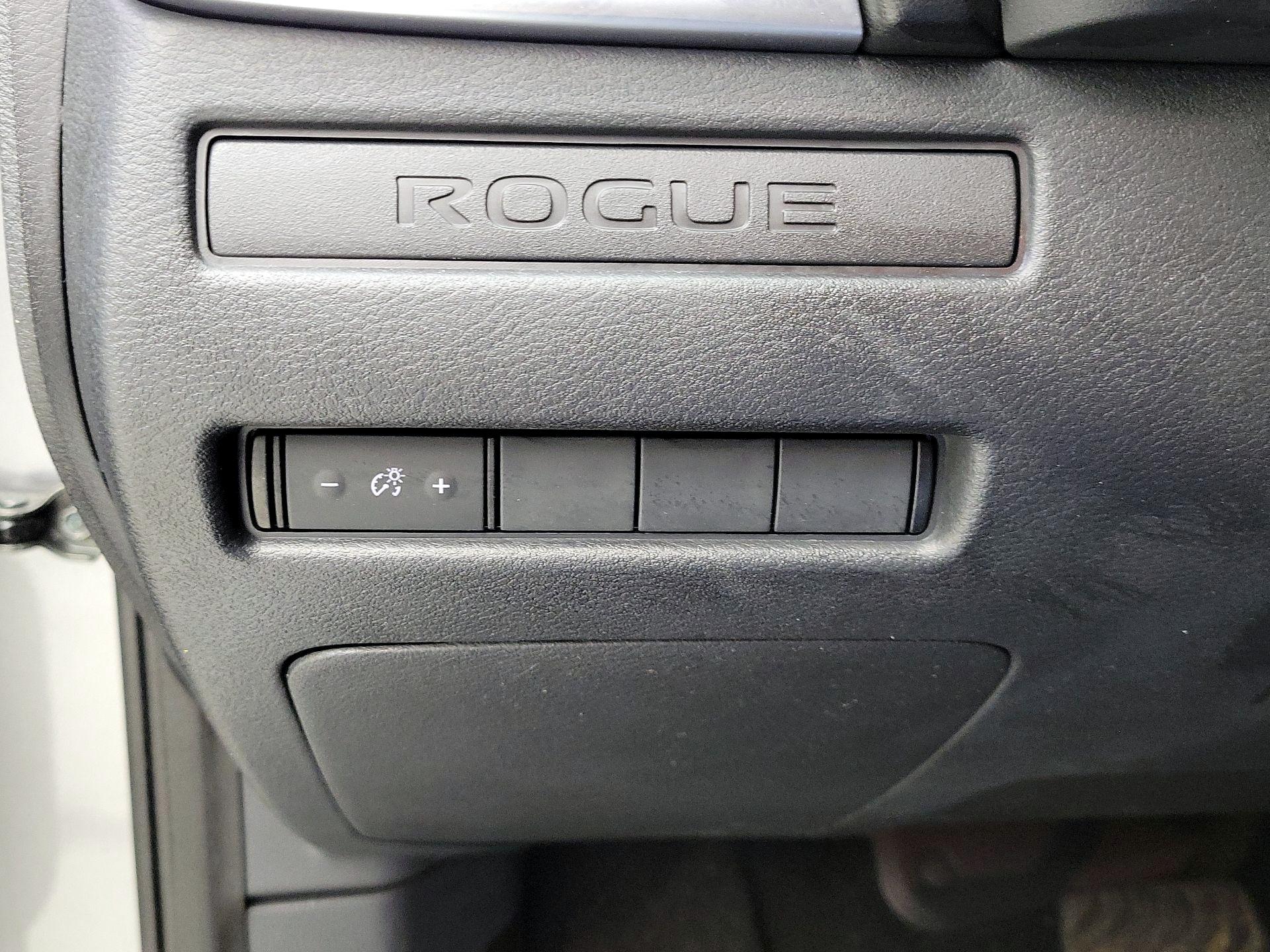 Thumbnail: 2023 Nissan Rogue - 13