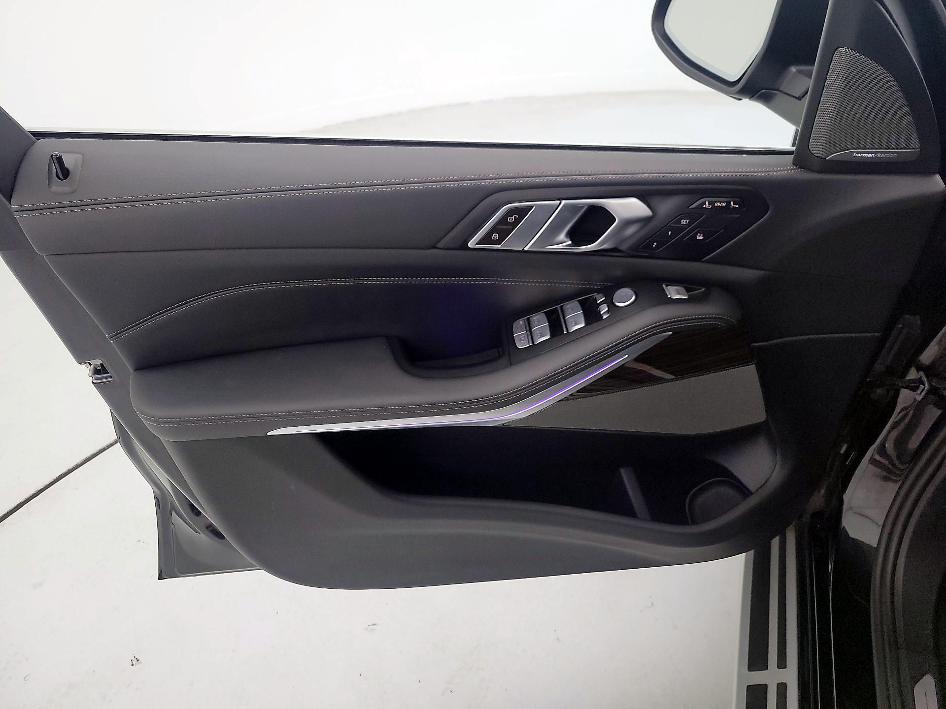 Thumbnail: 2024 BMW X7 - 12