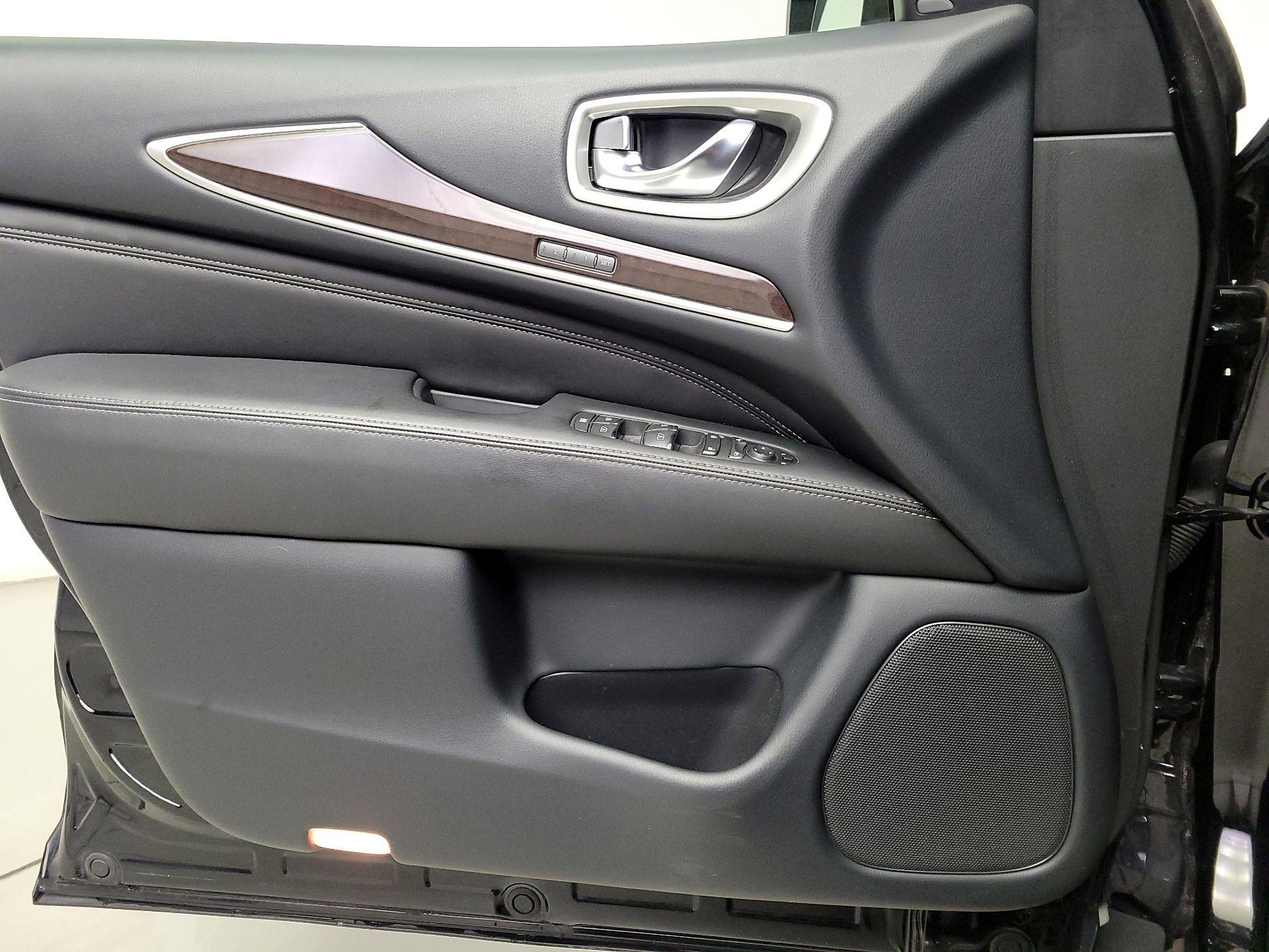 Thumbnail: 2019 INFINITI QX60 - 12