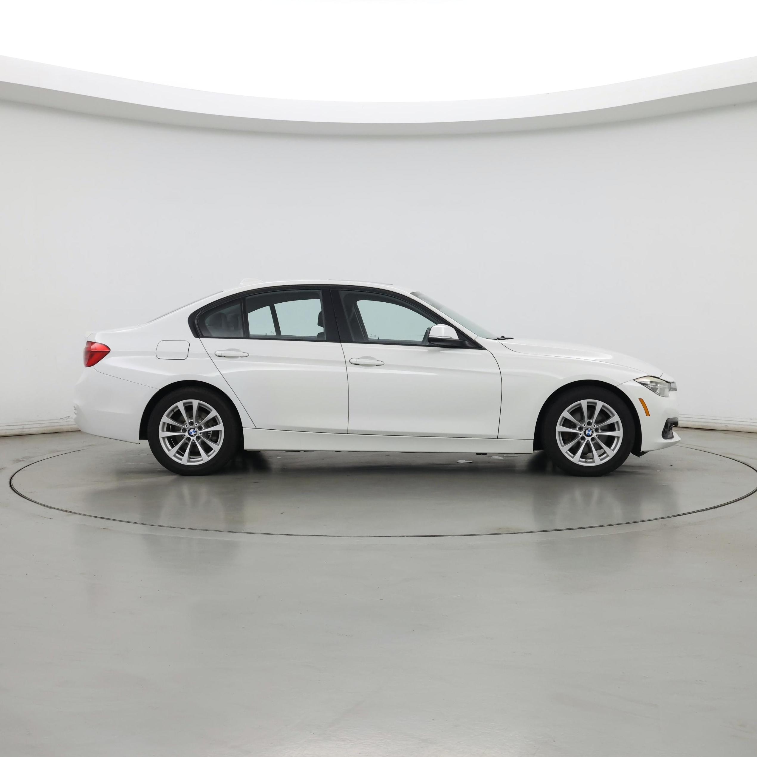 Thumbnail: 2018 BMW 3 Series - 7