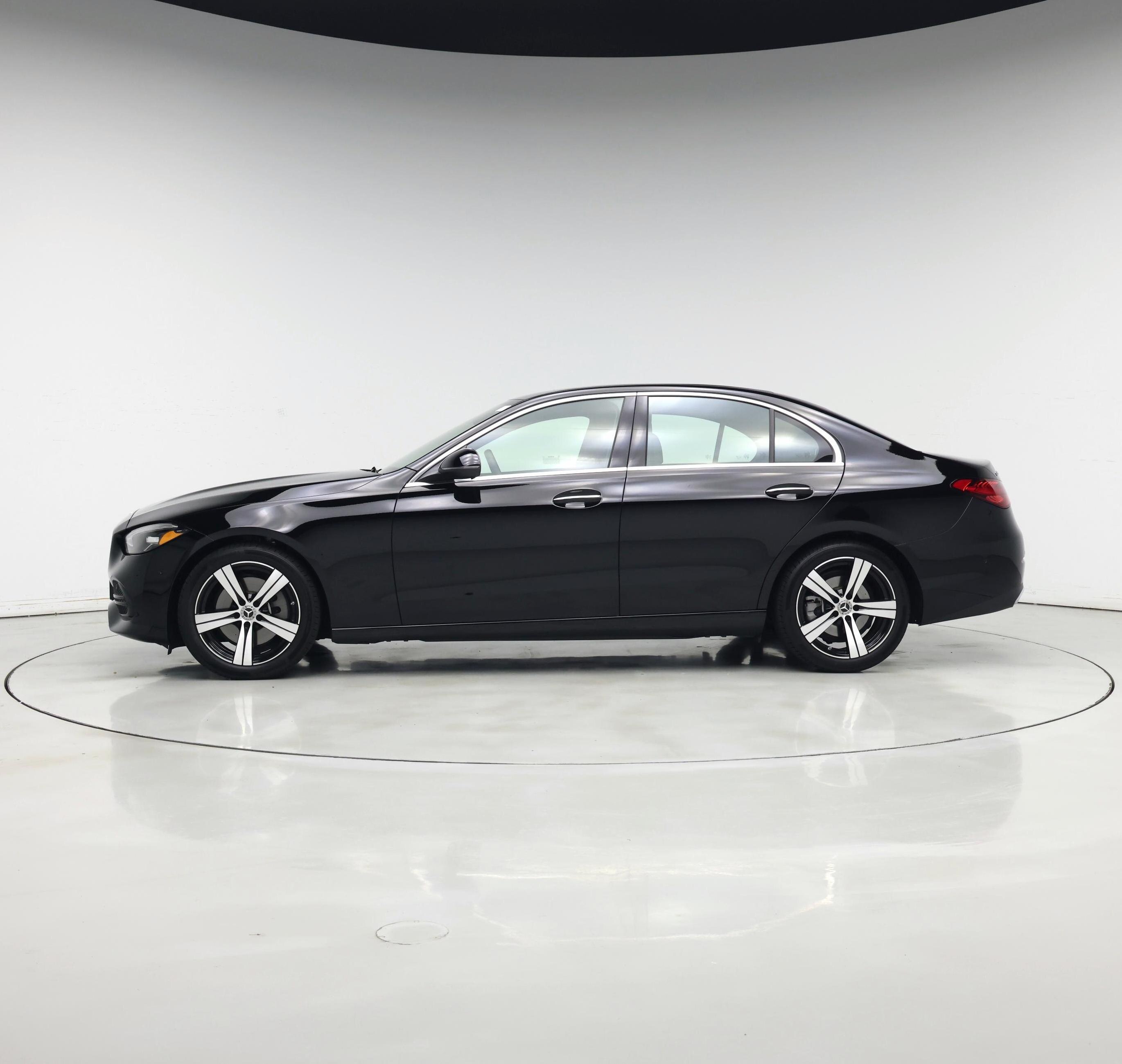 Thumbnail: 2025 Mercedes-Benz C-Class - 3