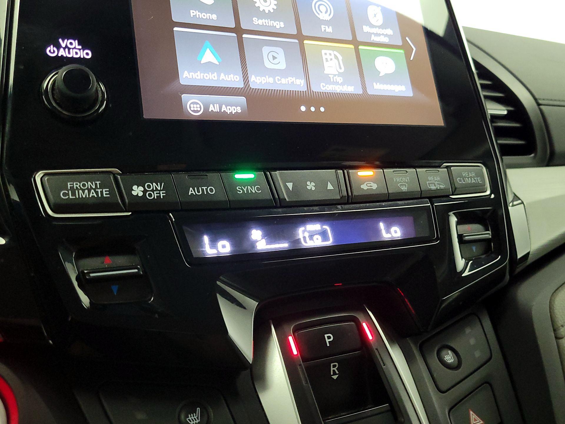 Thumbnail: 2018 Honda Odyssey - 16