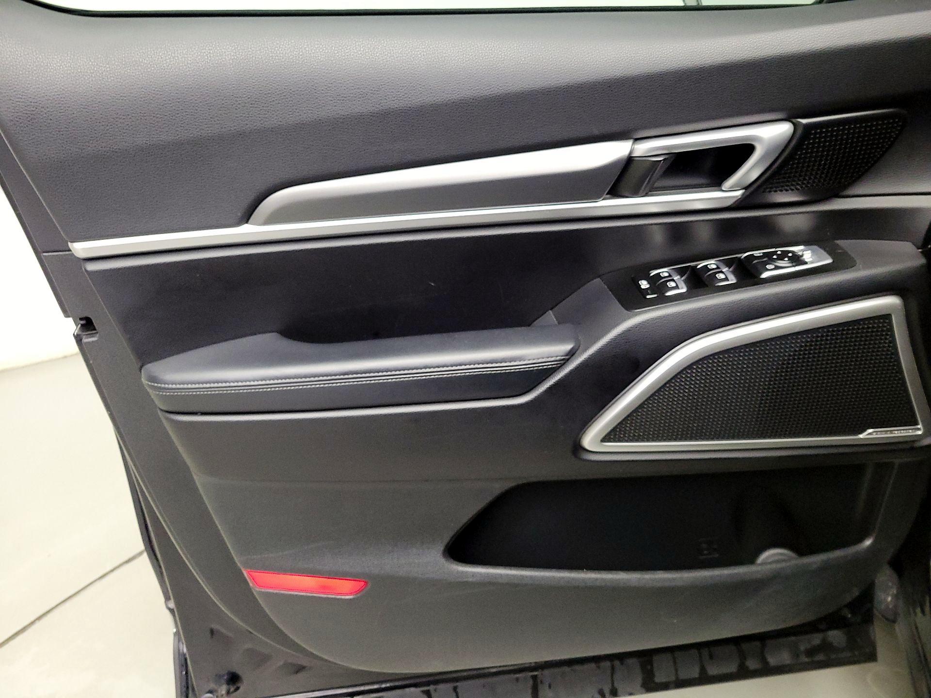 Thumbnail: 2020 Kia Telluride - 12