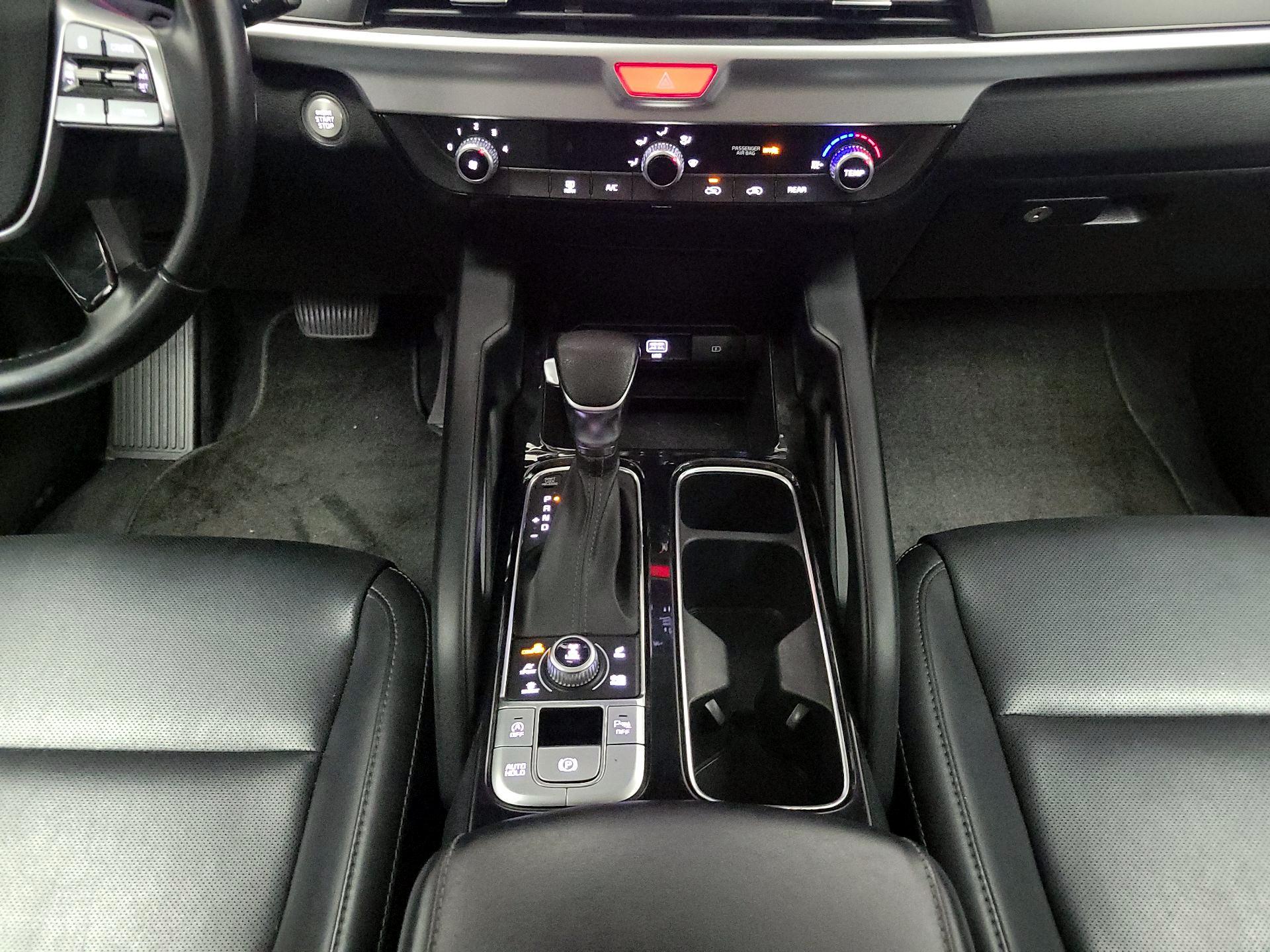 Thumbnail: 2020 Kia Telluride - 17