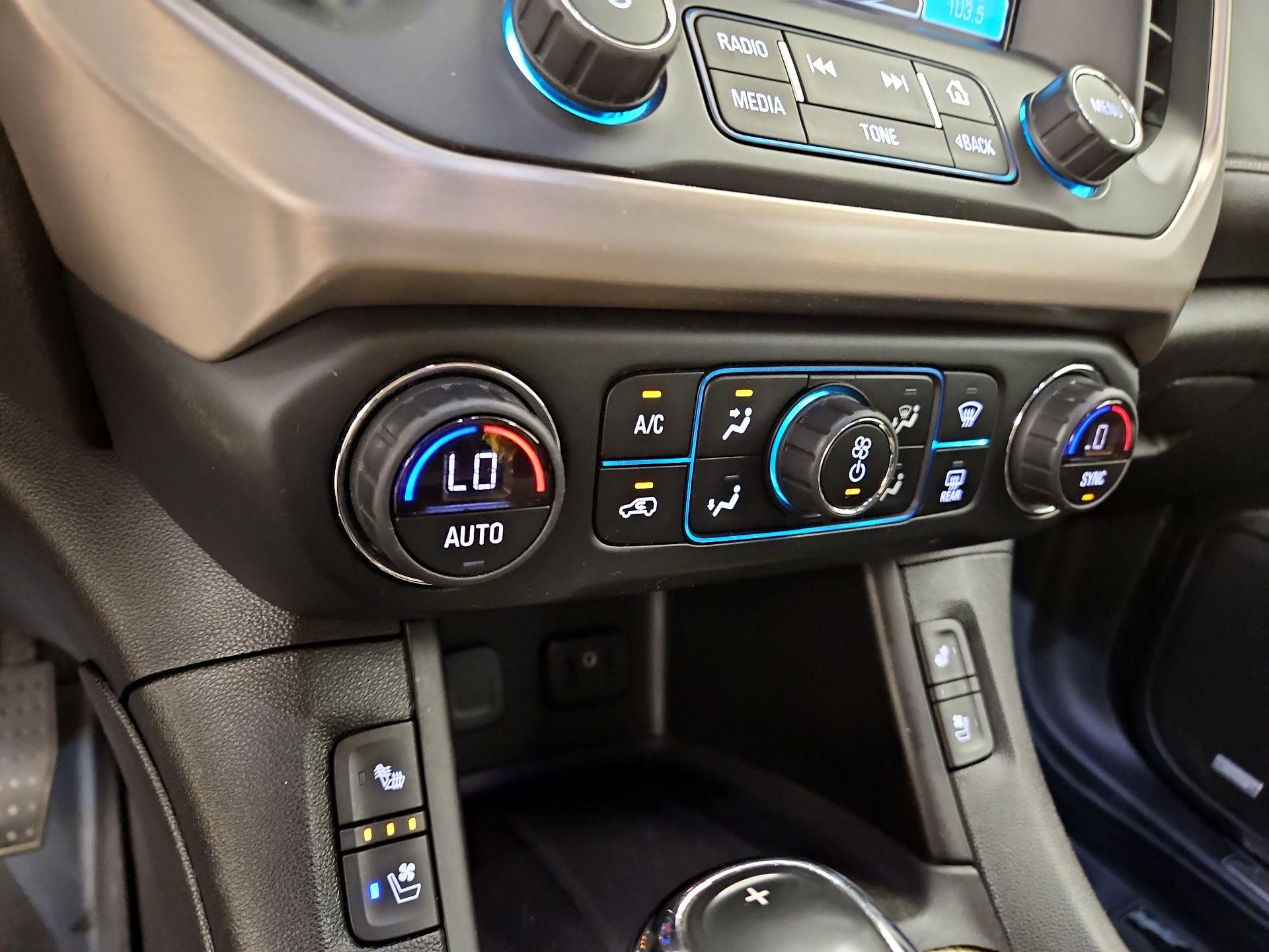 Thumbnail: 2019 GMC Acadia - 17