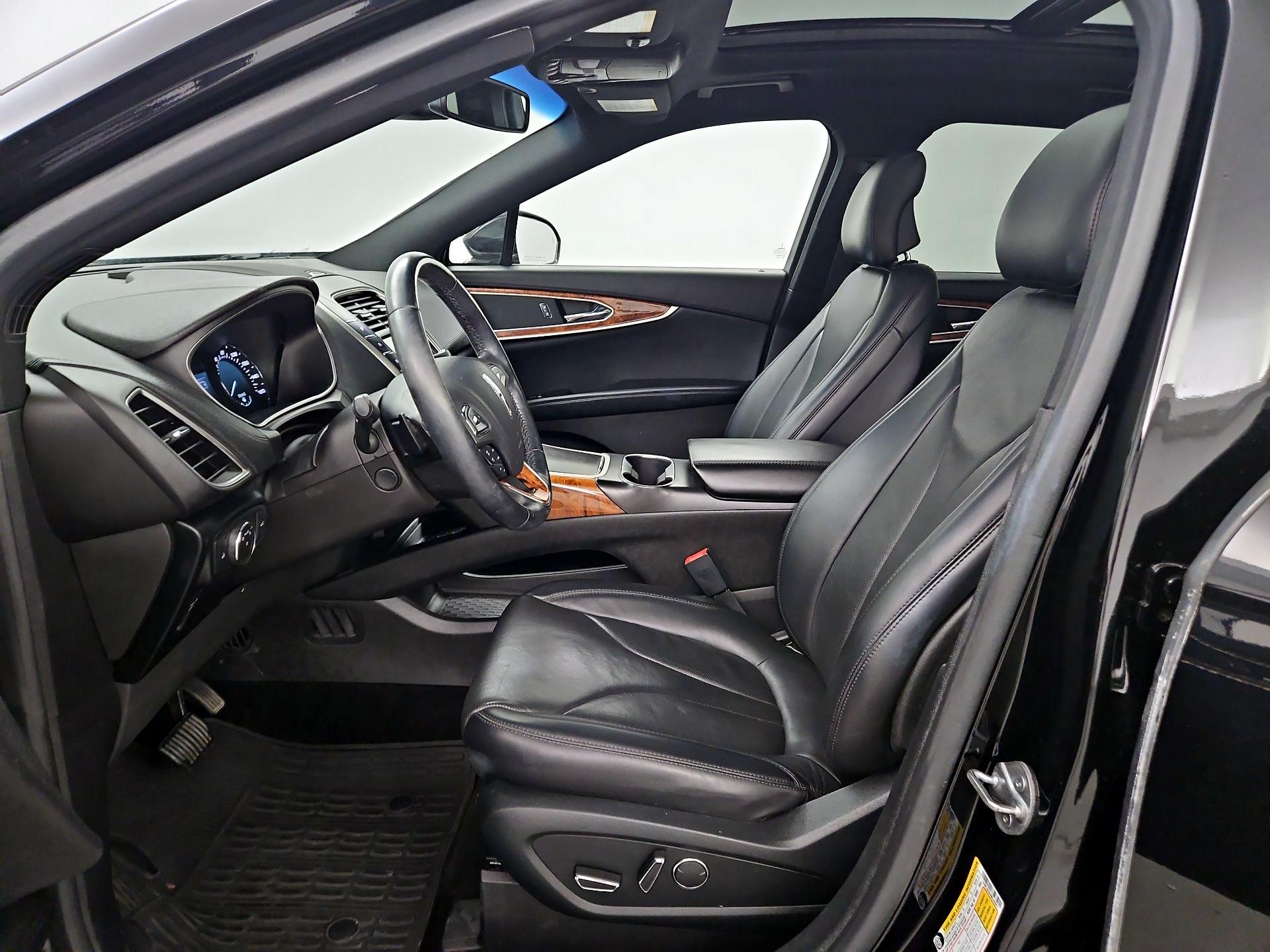 Thumbnail: 2017 Lincoln MKX - 11