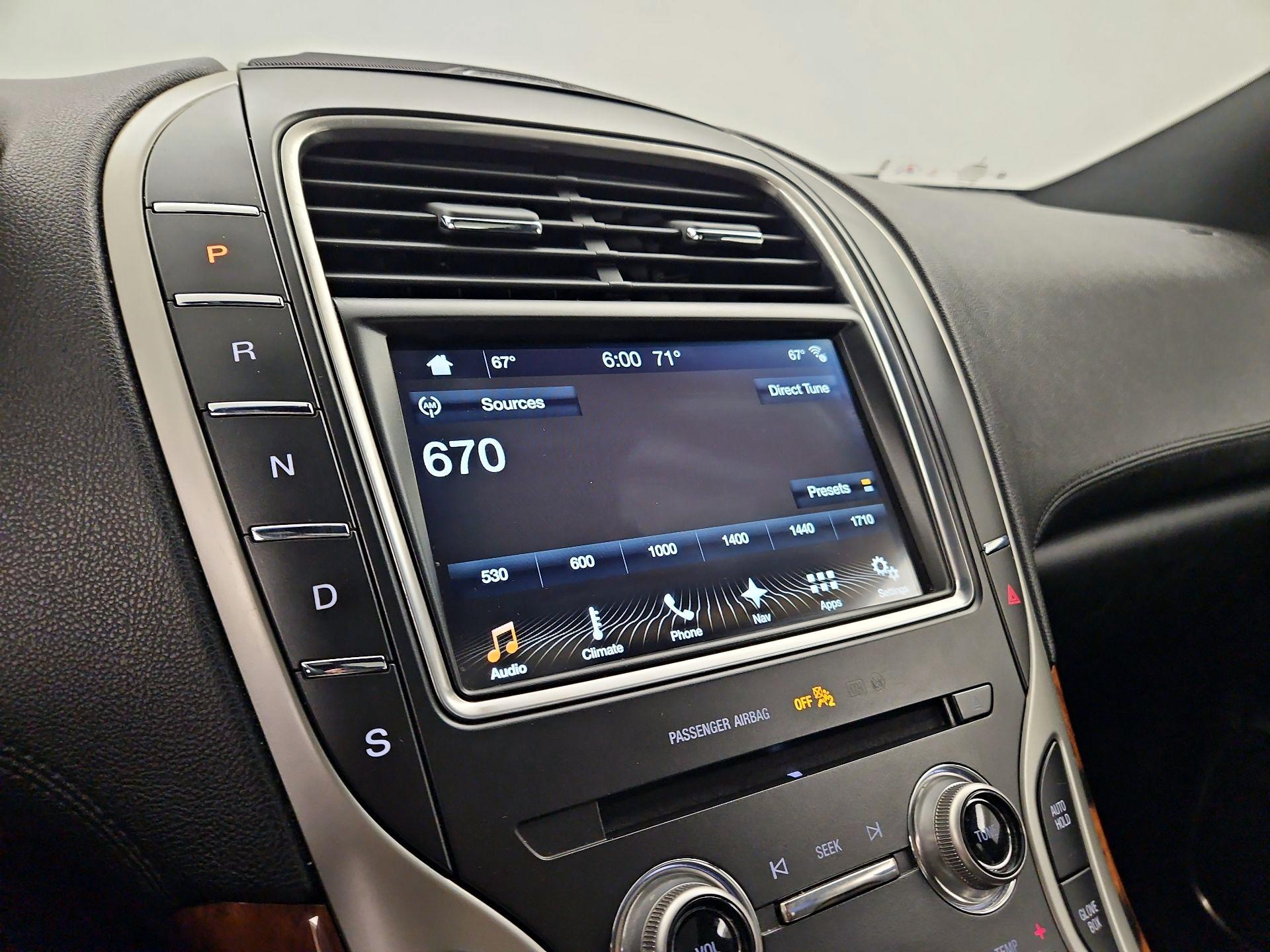 Thumbnail: 2017 Lincoln MKX - 16
